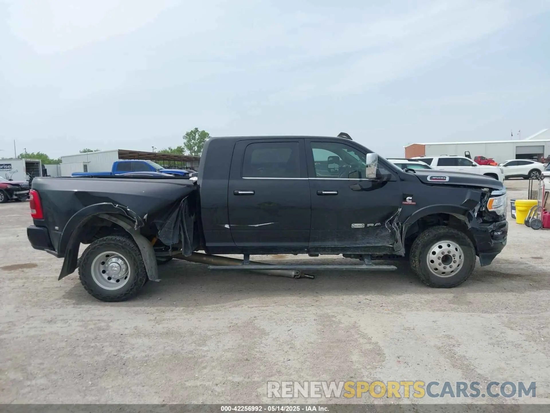 13 Photograph of a damaged car 3C63RRNLXNG402001 RAM 3500 2022