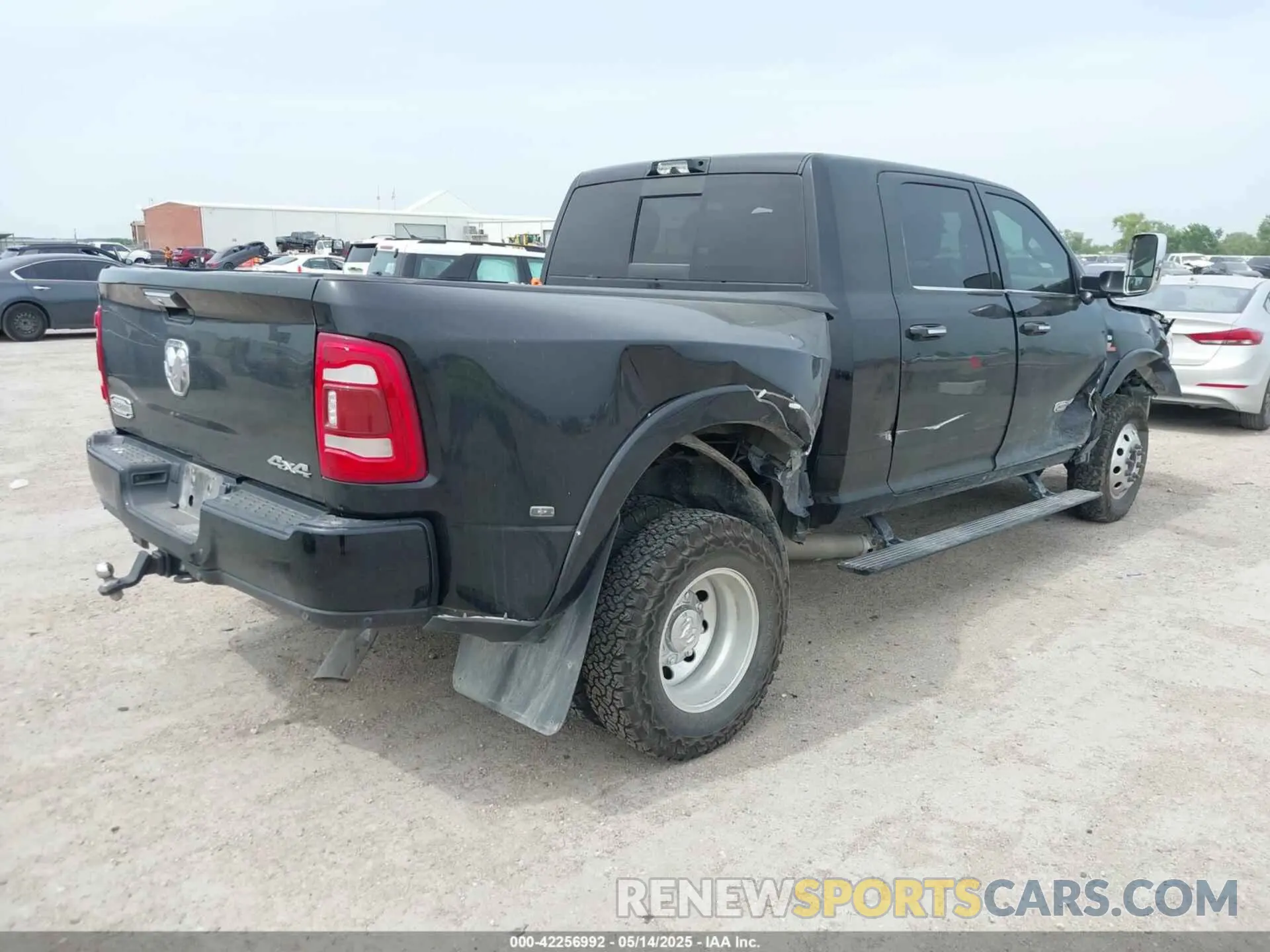 4 Photograph of a damaged car 3C63RRNLXNG402001 RAM 3500 2022