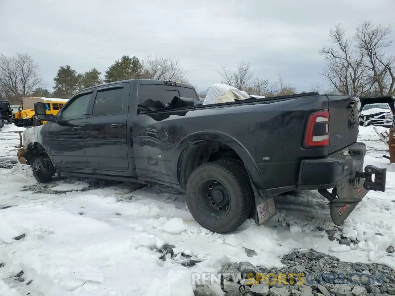 2 Photograph of a damaged car 3C63RRRL7NG267408 RAM 3500 2022