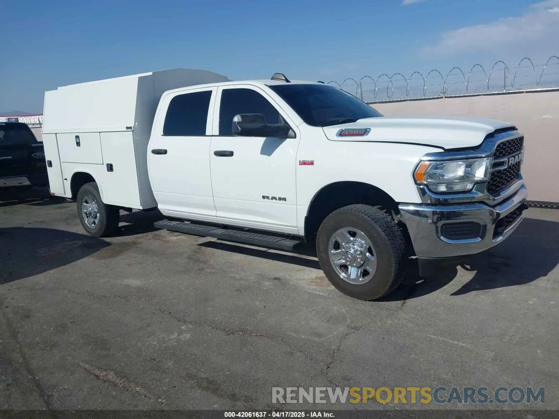 1 Photograph of a damaged car 3C7WR3GJ0NG226450 RAM 3500 2022
