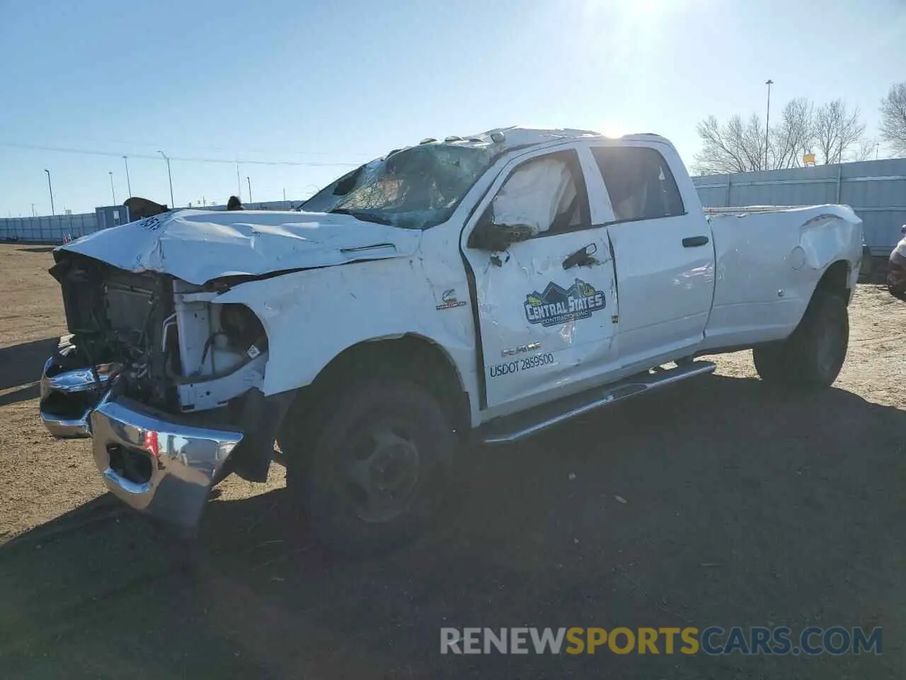 1 Photograph of a damaged car 3C8RRGL5NG1145000 RAM 3500 2022