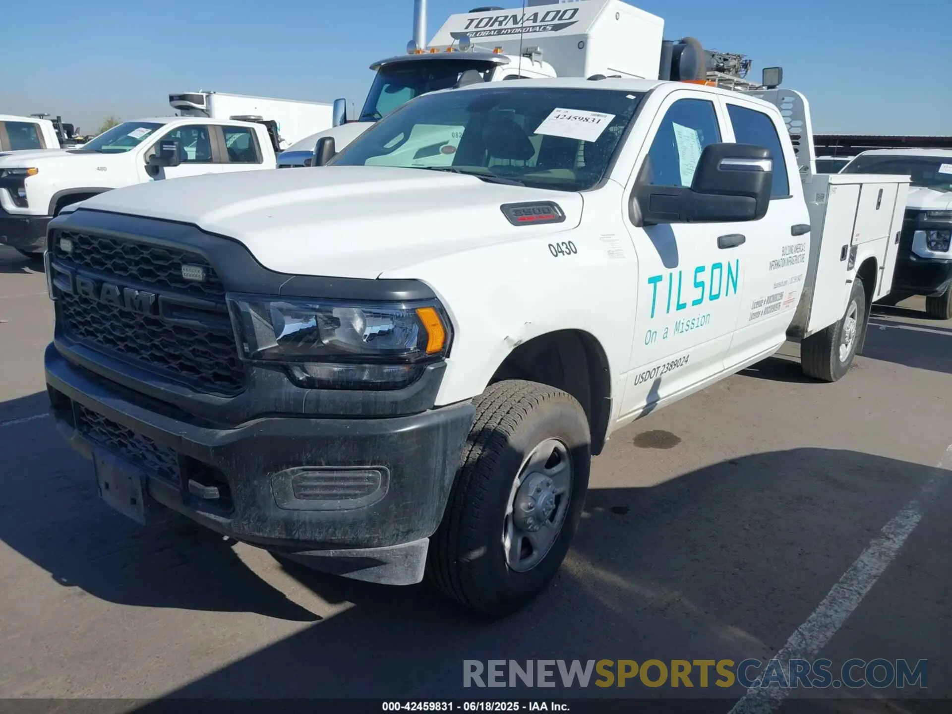 2 Photograph of a damaged car 3C63R3GJ8PG541751 RAM 3500 2023