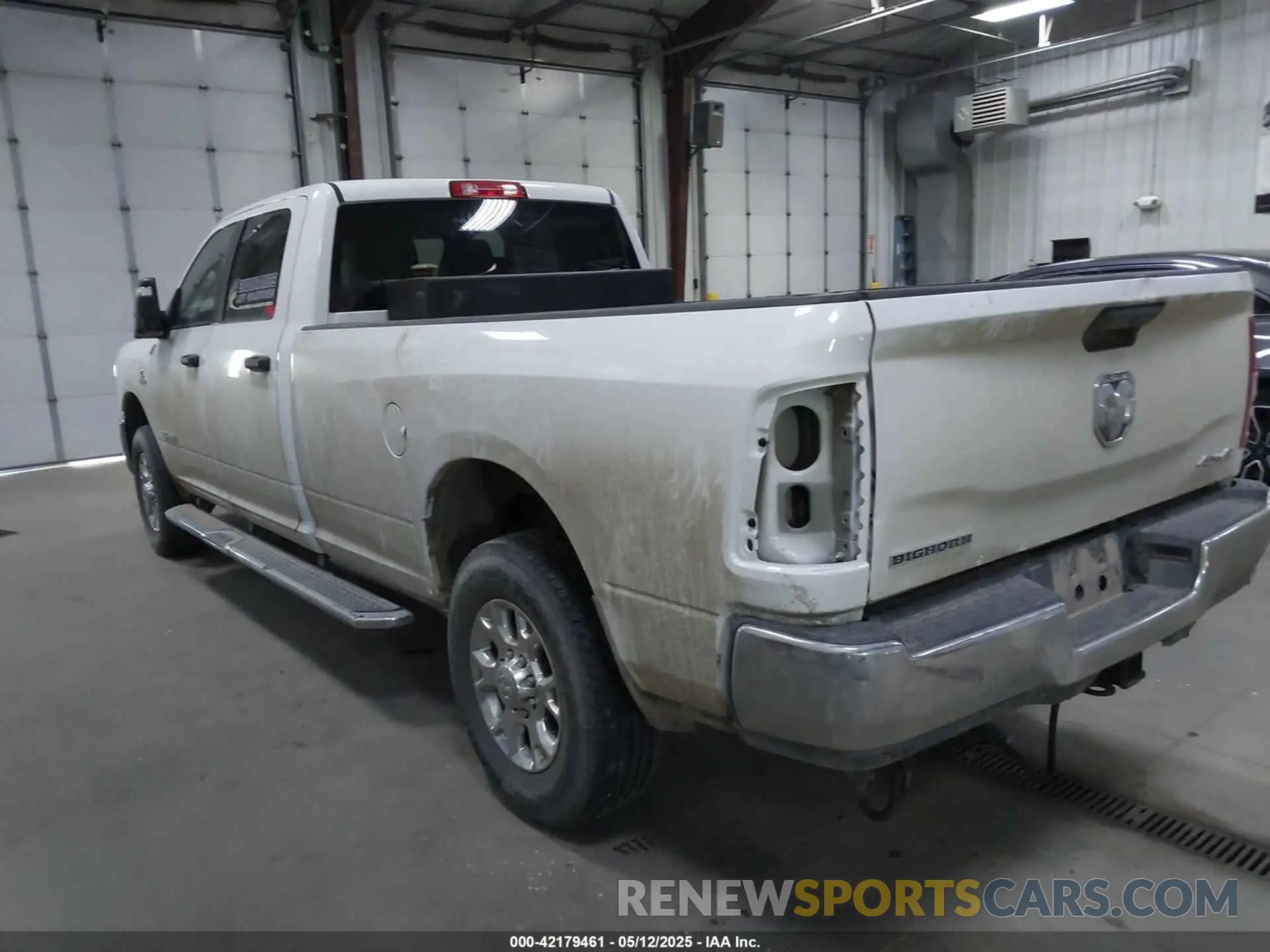 3 Photograph of a damaged car 3C63R3HL2PG515758 RAM 3500 2023