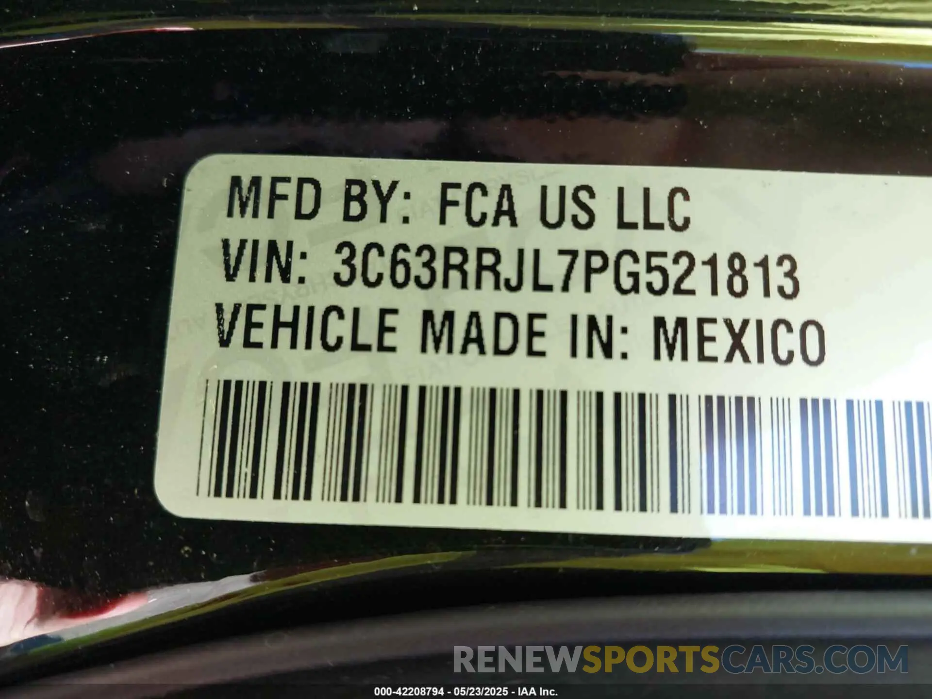 8 Photograph of a damaged car 3C63RRJL7PG521813 RAM 3500 2023