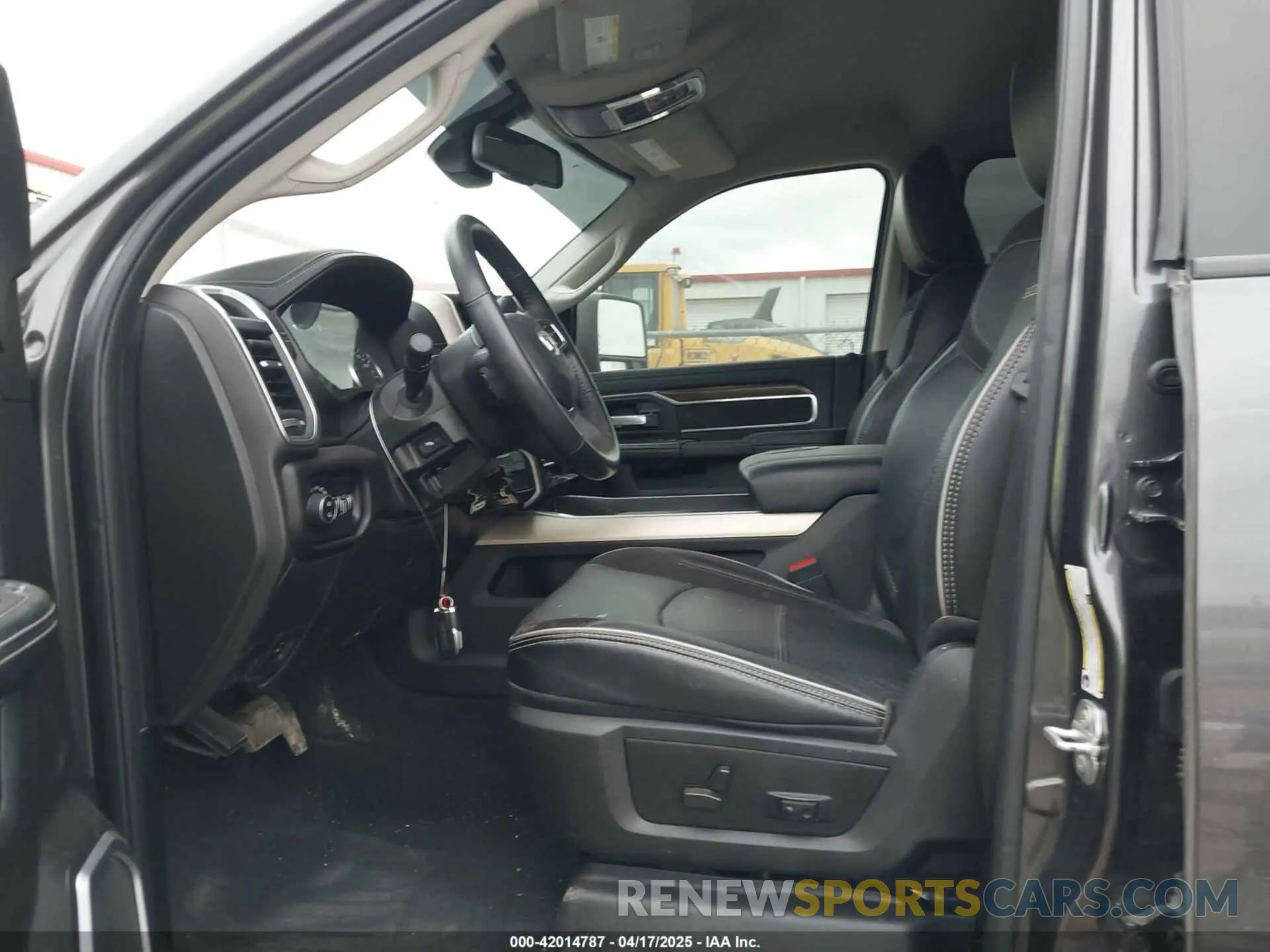 5 Photograph of a damaged car 3C63R3JL6RG167606 RAM 3500 2024