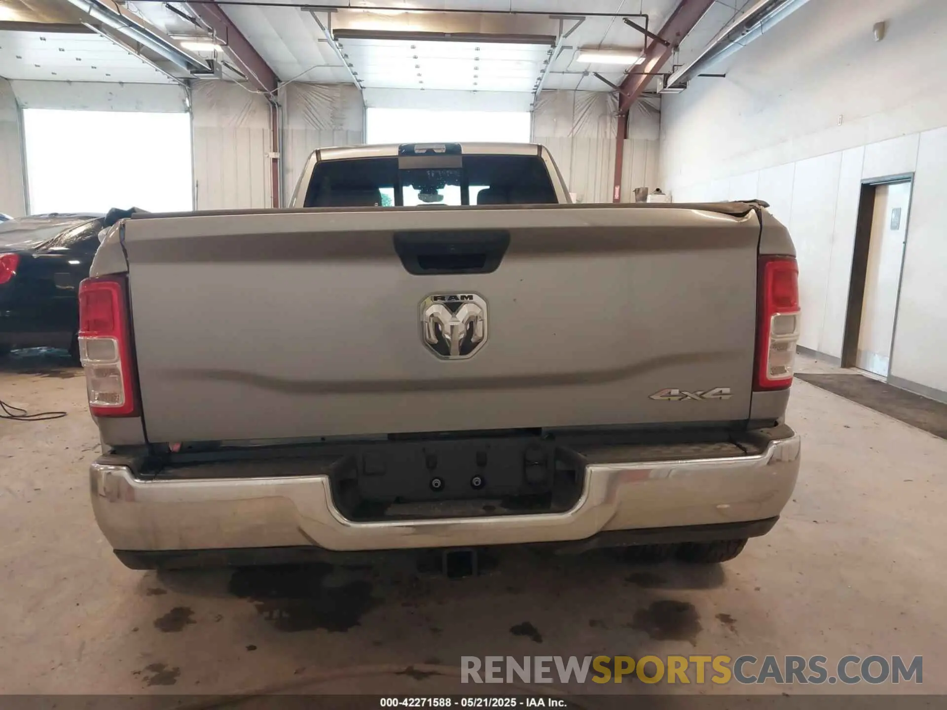 15 Photograph of a damaged car 3C63RRGL3RG289768 RAM 3500 2024
