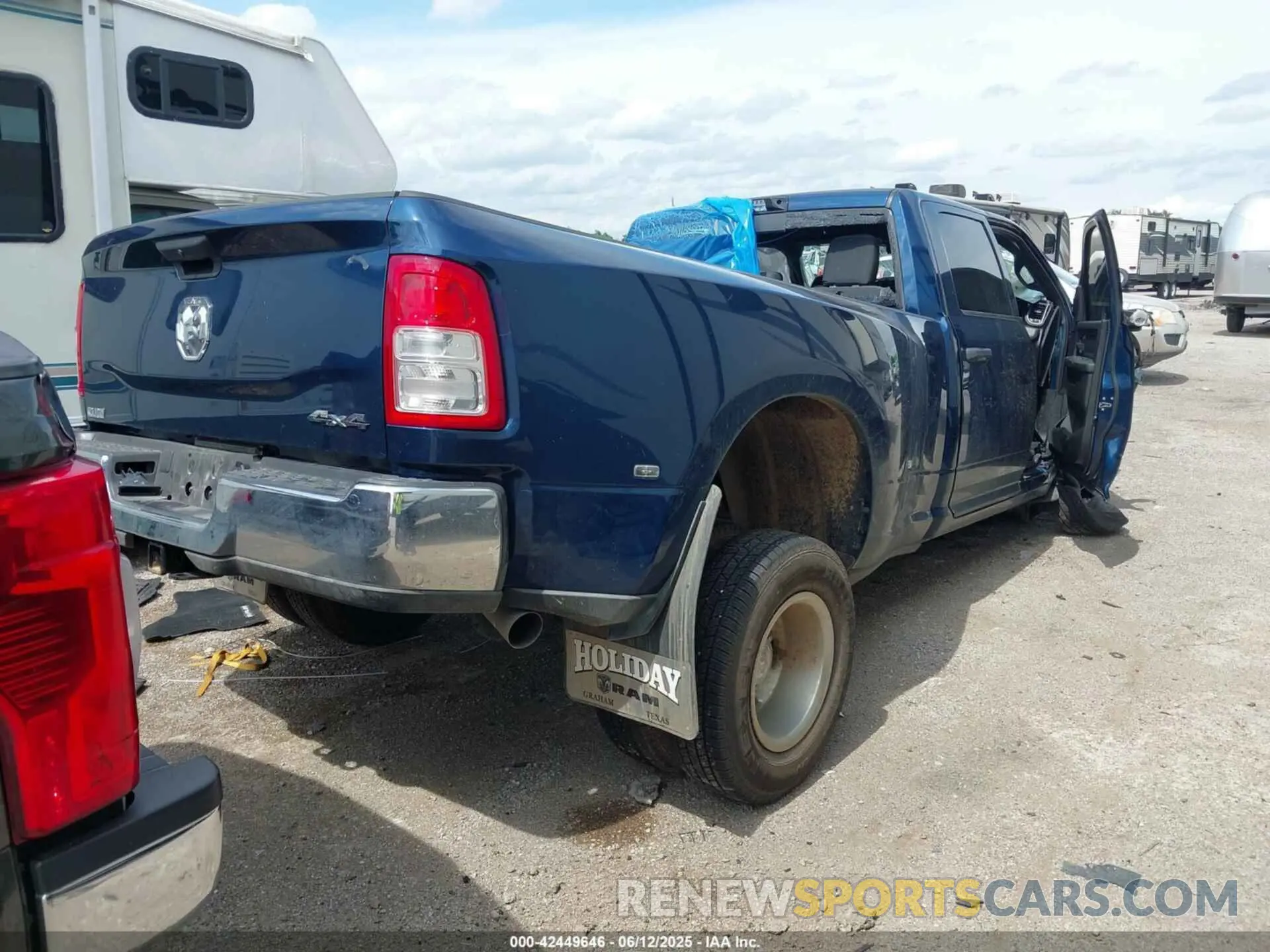 4 Photograph of a damaged car 3C63RRGL3RG339617 RAM 3500 2024