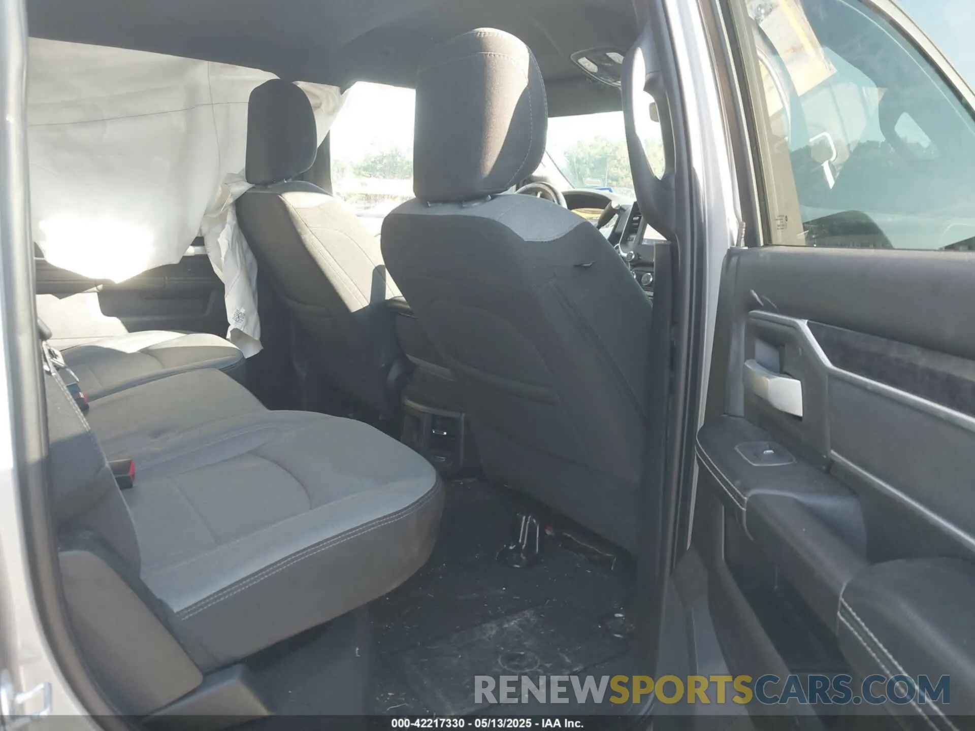 6 Photograph of a damaged car 3C63RRHL1RG337184 RAM 3500 2024
