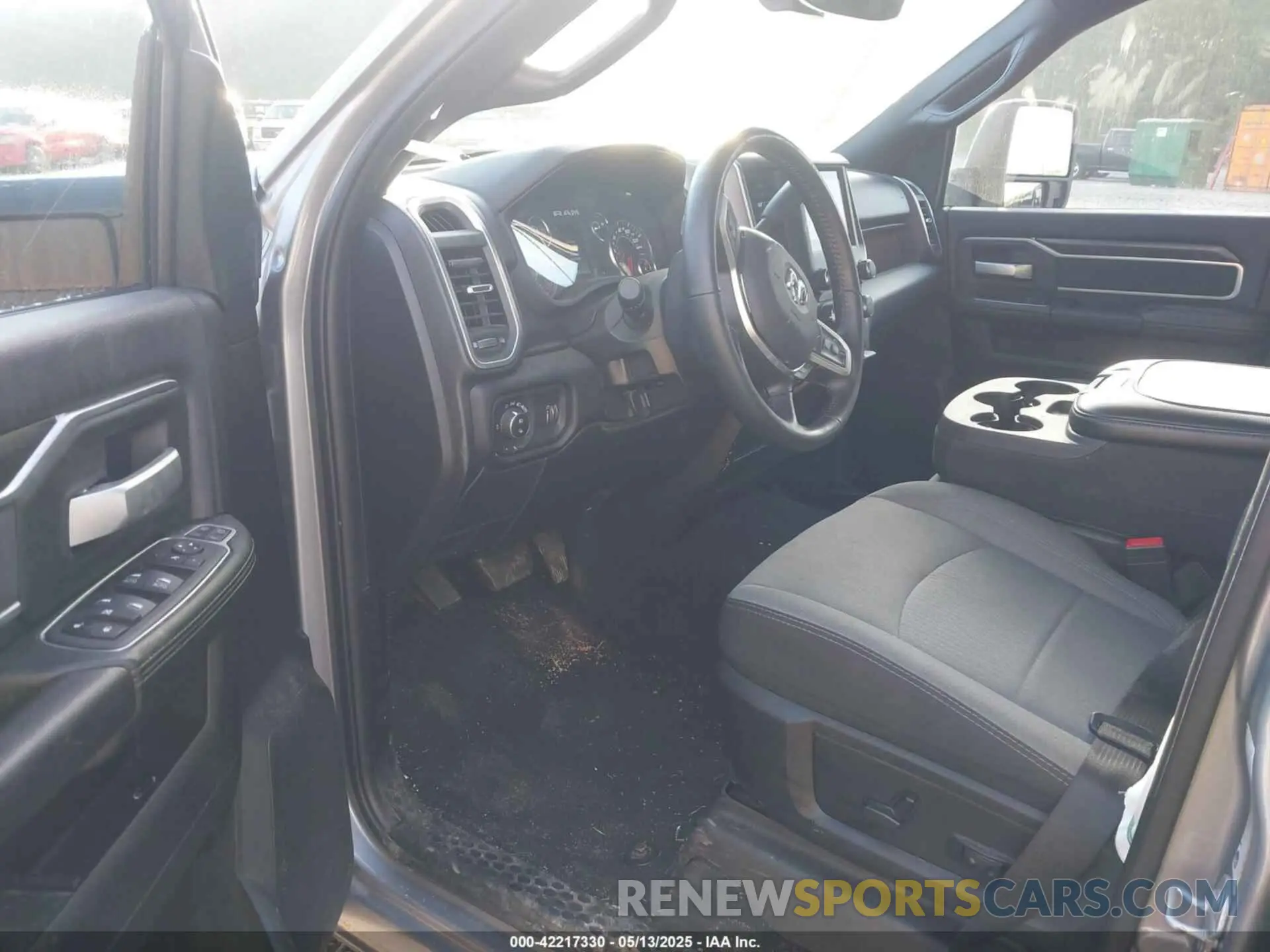 7 Photograph of a damaged car 3C63RRHL1RG337184 RAM 3500 2024