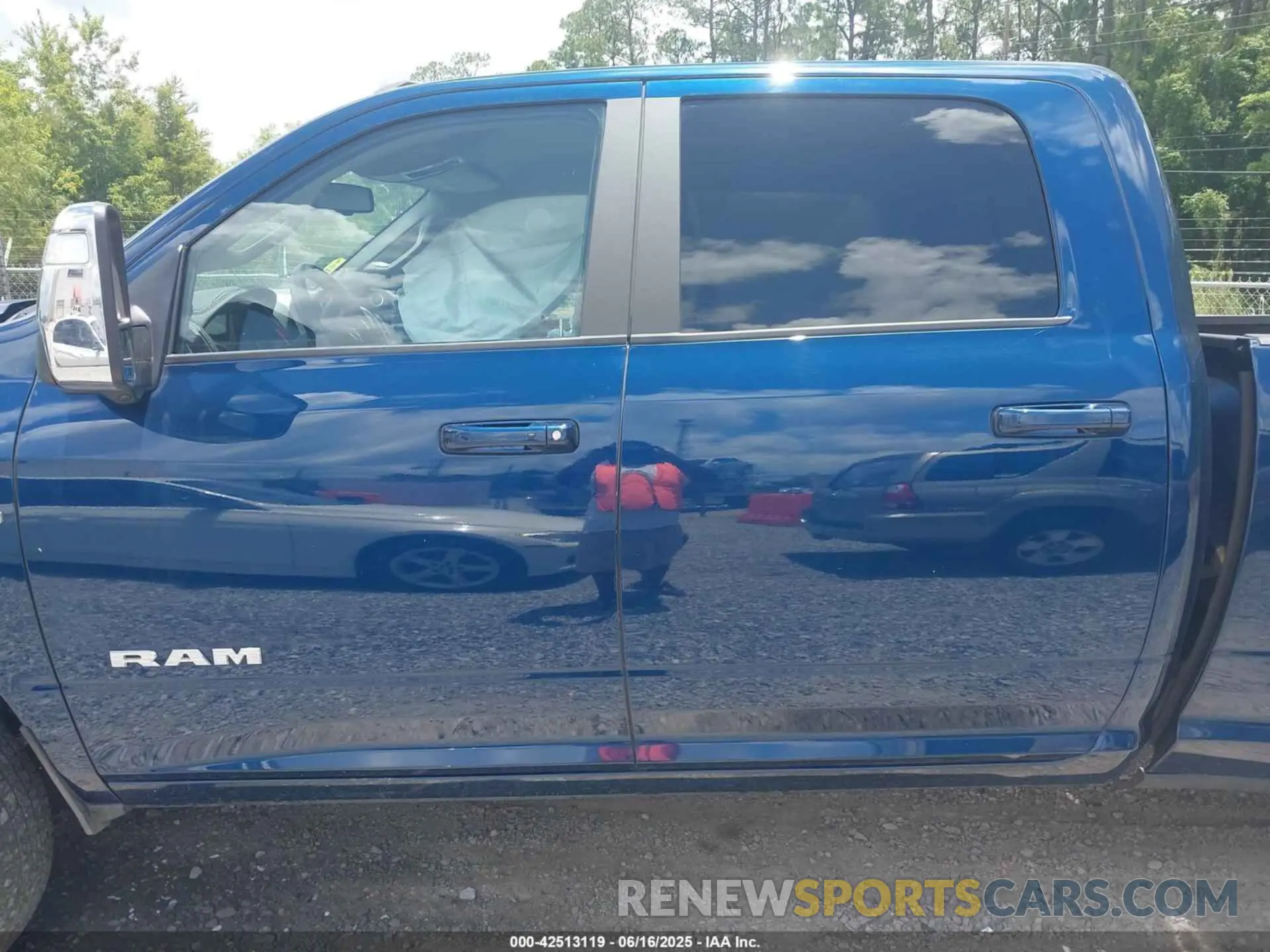 14 Photograph of a damaged car 3C63RRJLXRG224635 RAM 3500 2024