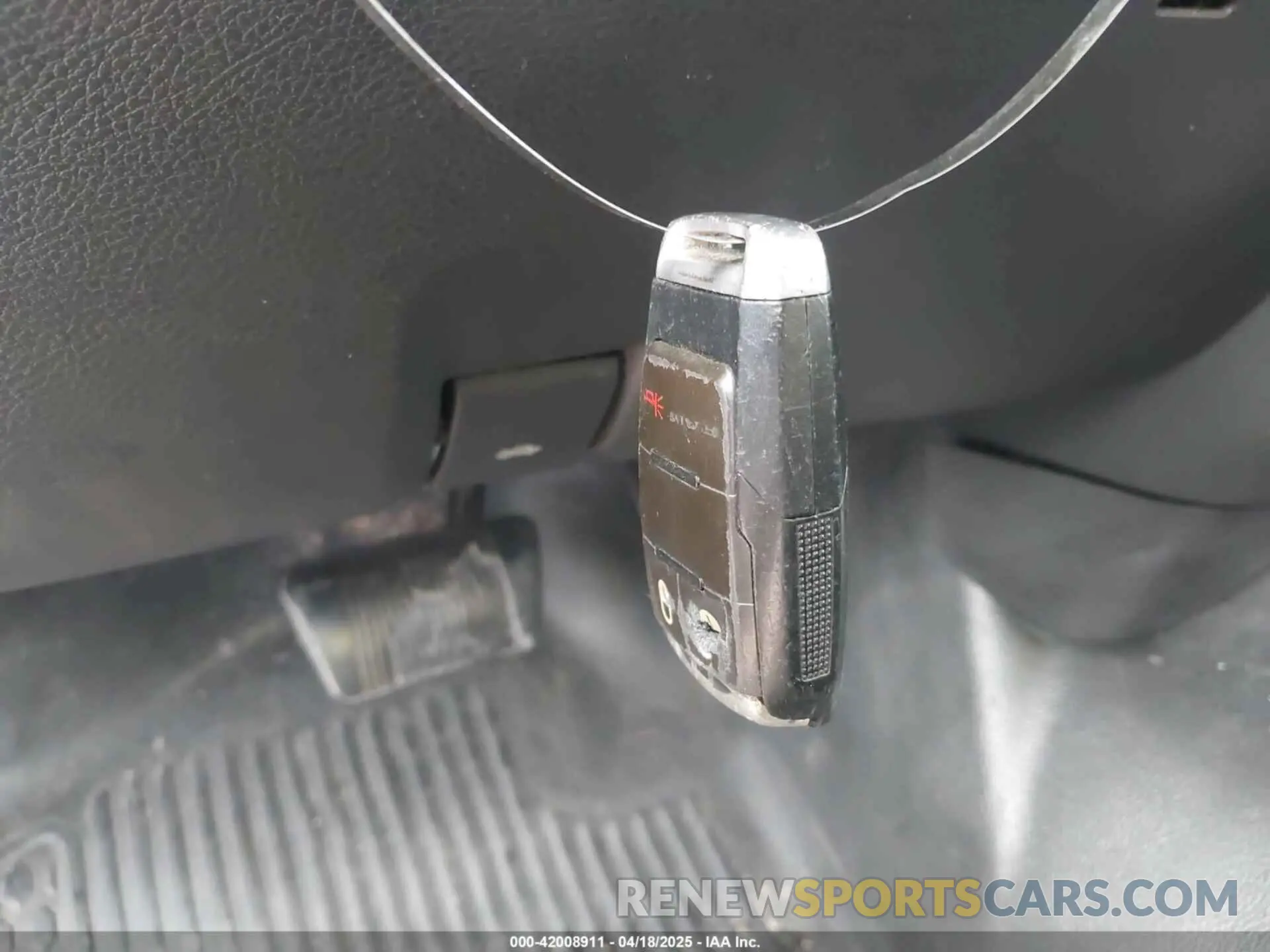 10 Photograph of a damaged car 3C7WRSCL0KG665208 RAM 3500 CHASSIS 2019