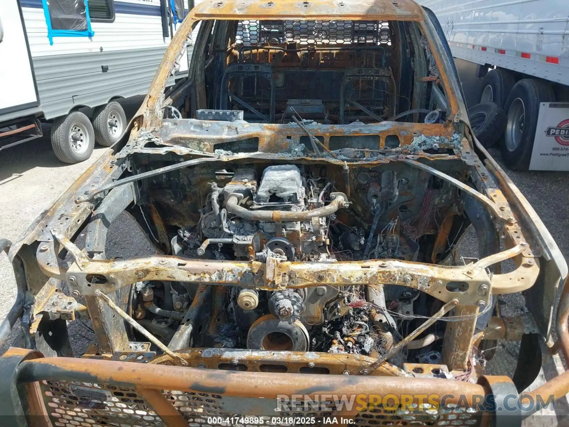 10 Photograph of a damaged car 3C7WRTCL4KG620634 RAM 3500 CHASSIS 2019