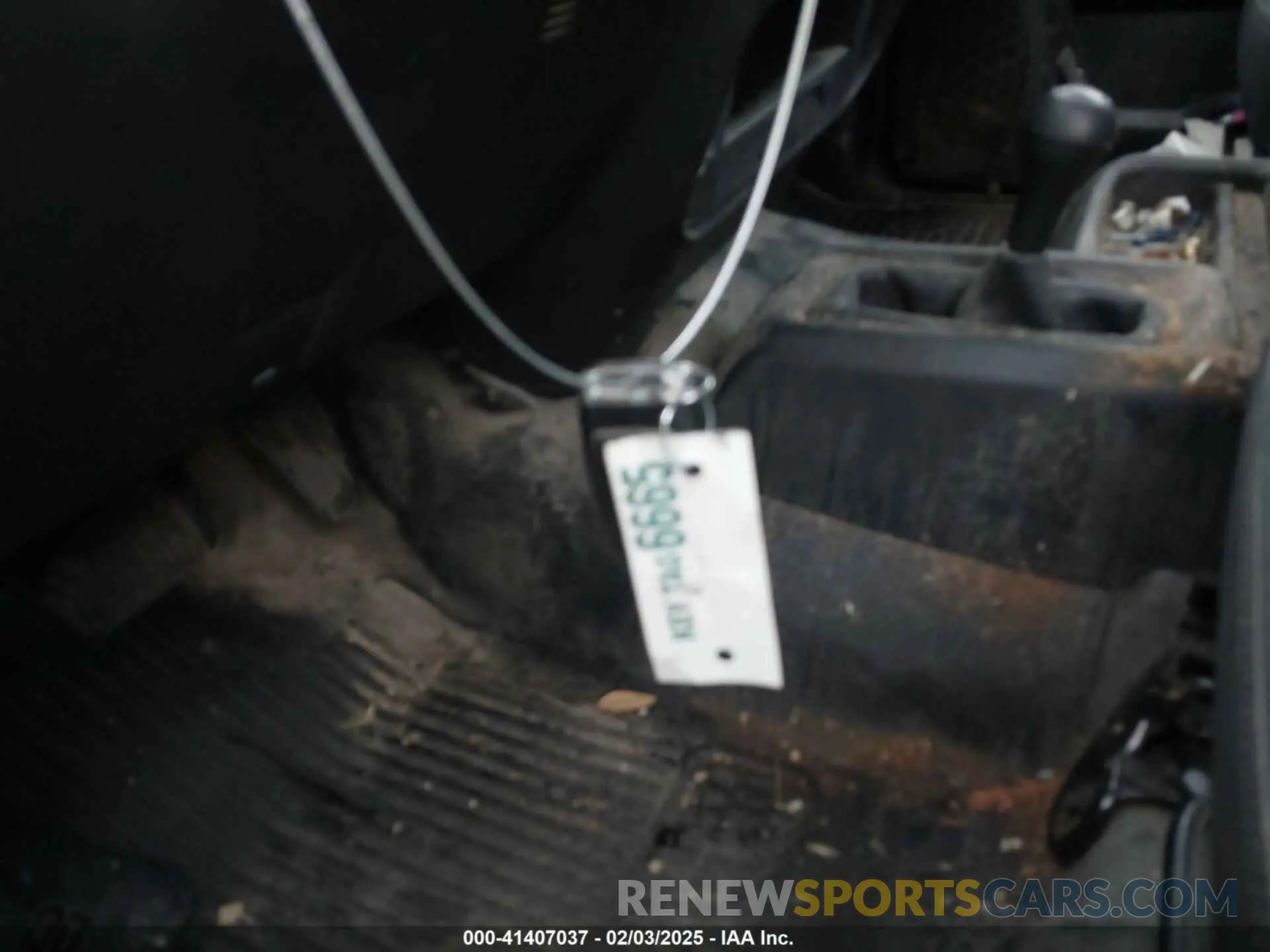10 Photograph of a damaged car 3C7WRTCL8KG517524 RAM 3500 CHASSIS 2019