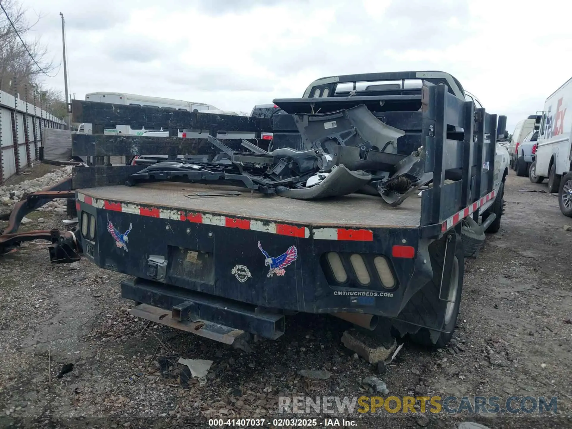 4 Photograph of a damaged car 3C7WRTCL8KG517524 RAM 3500 CHASSIS 2019
