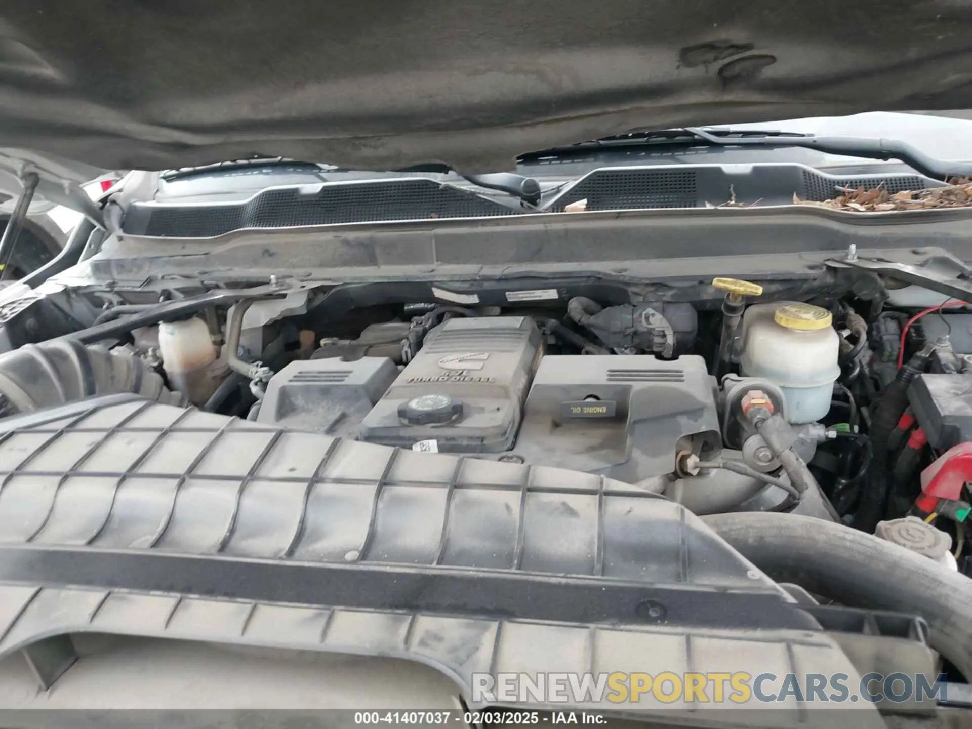 9 Photograph of a damaged car 3C7WRTCL8KG517524 RAM 3500 CHASSIS 2019