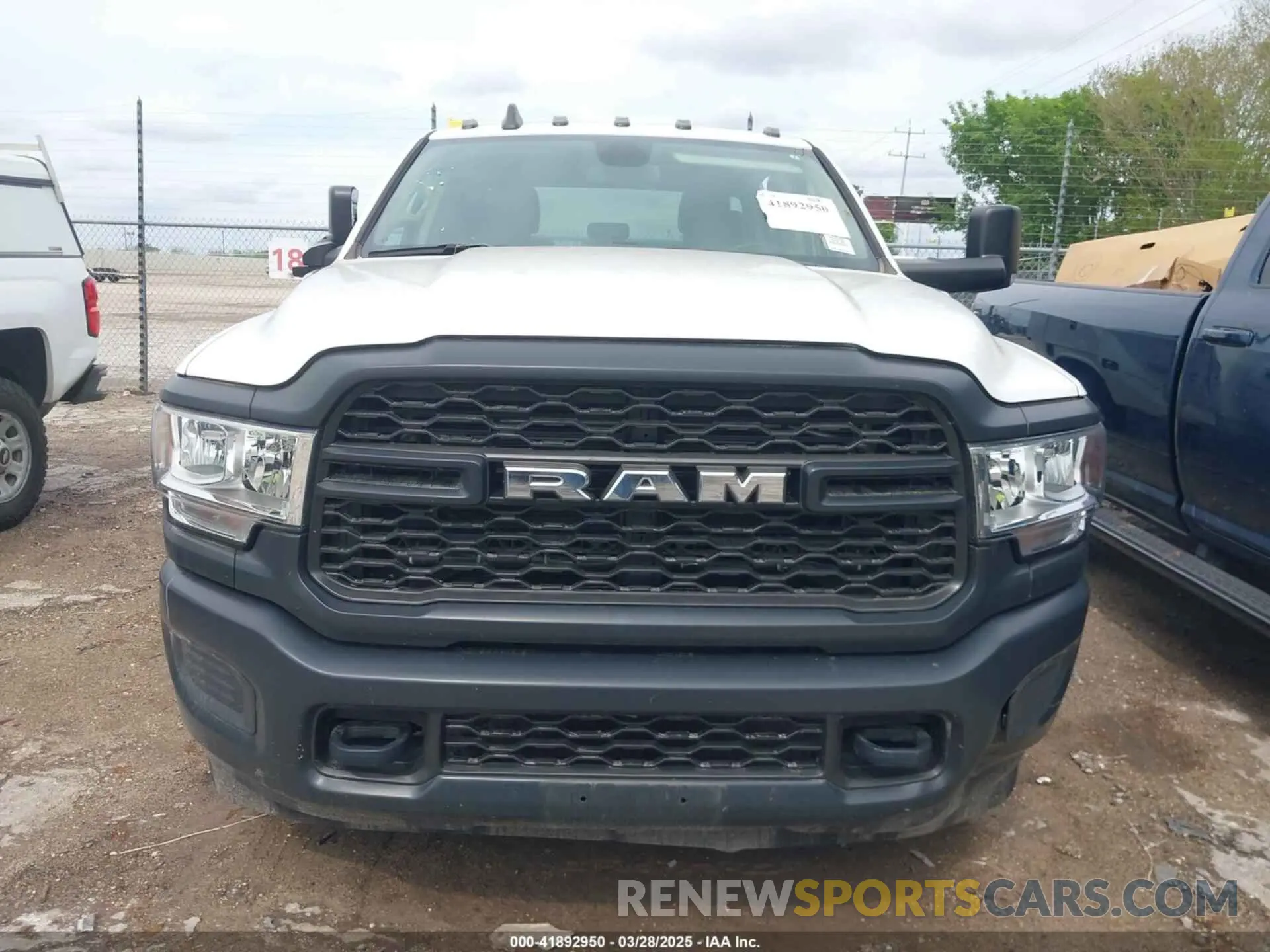 12 Photograph of a damaged car 3C7WRSCJ6LG225610 RAM 3500 CHASSIS 2020