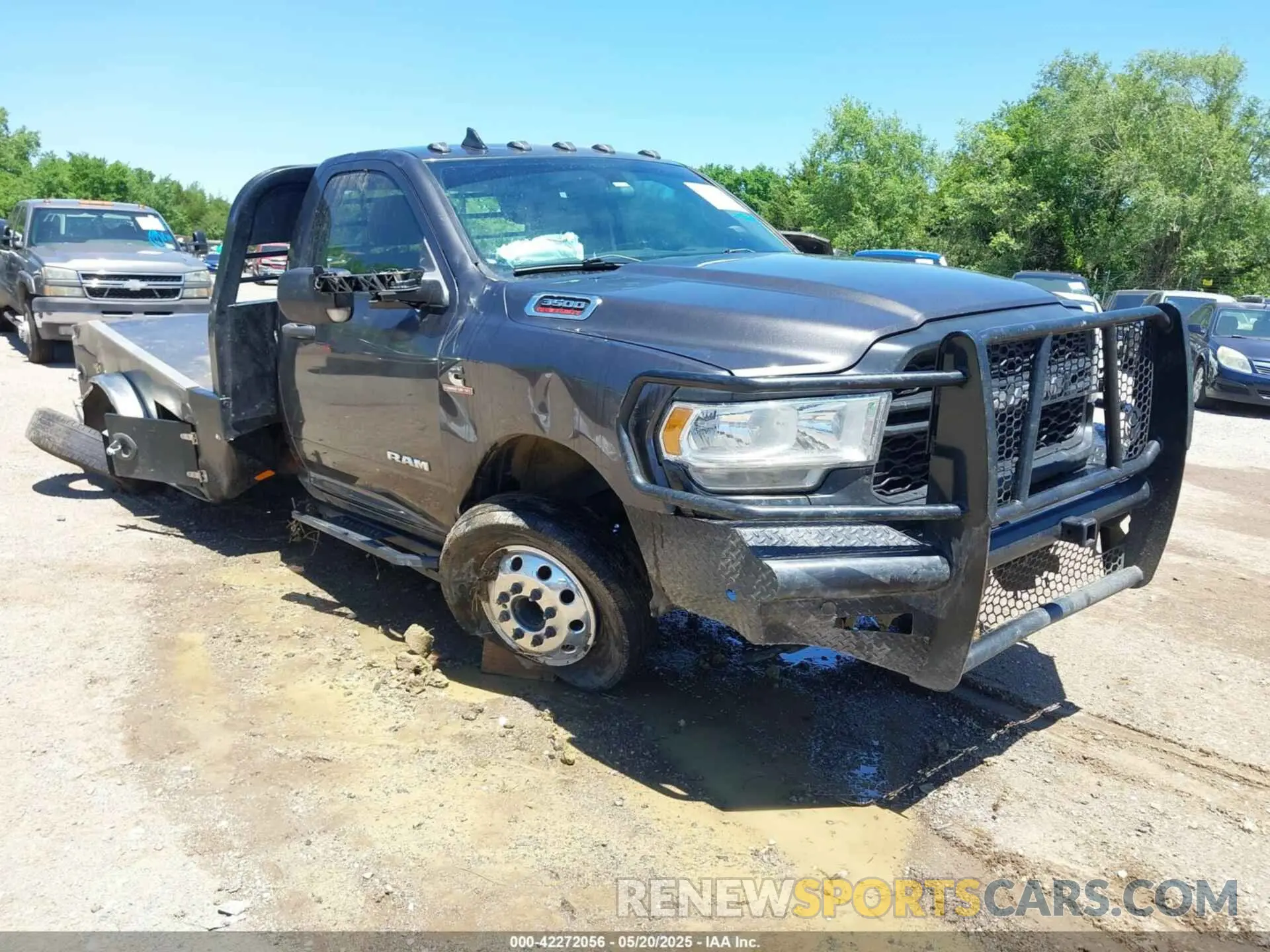 1 Photograph of a damaged car 3C7WRTAL3LG295575 RAM 3500 CHASSIS 2020