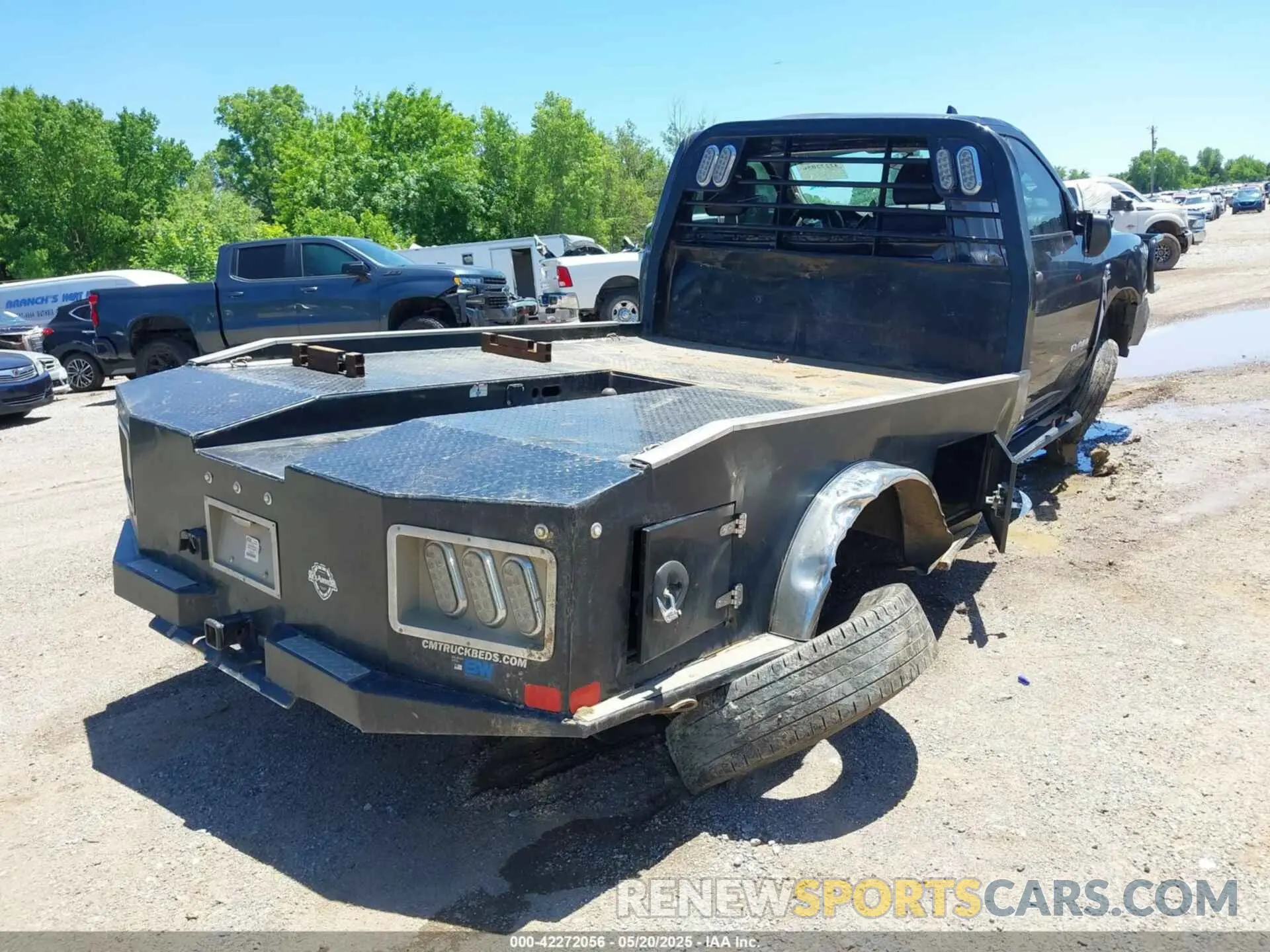 4 Photograph of a damaged car 3C7WRTAL3LG295575 RAM 3500 CHASSIS 2020