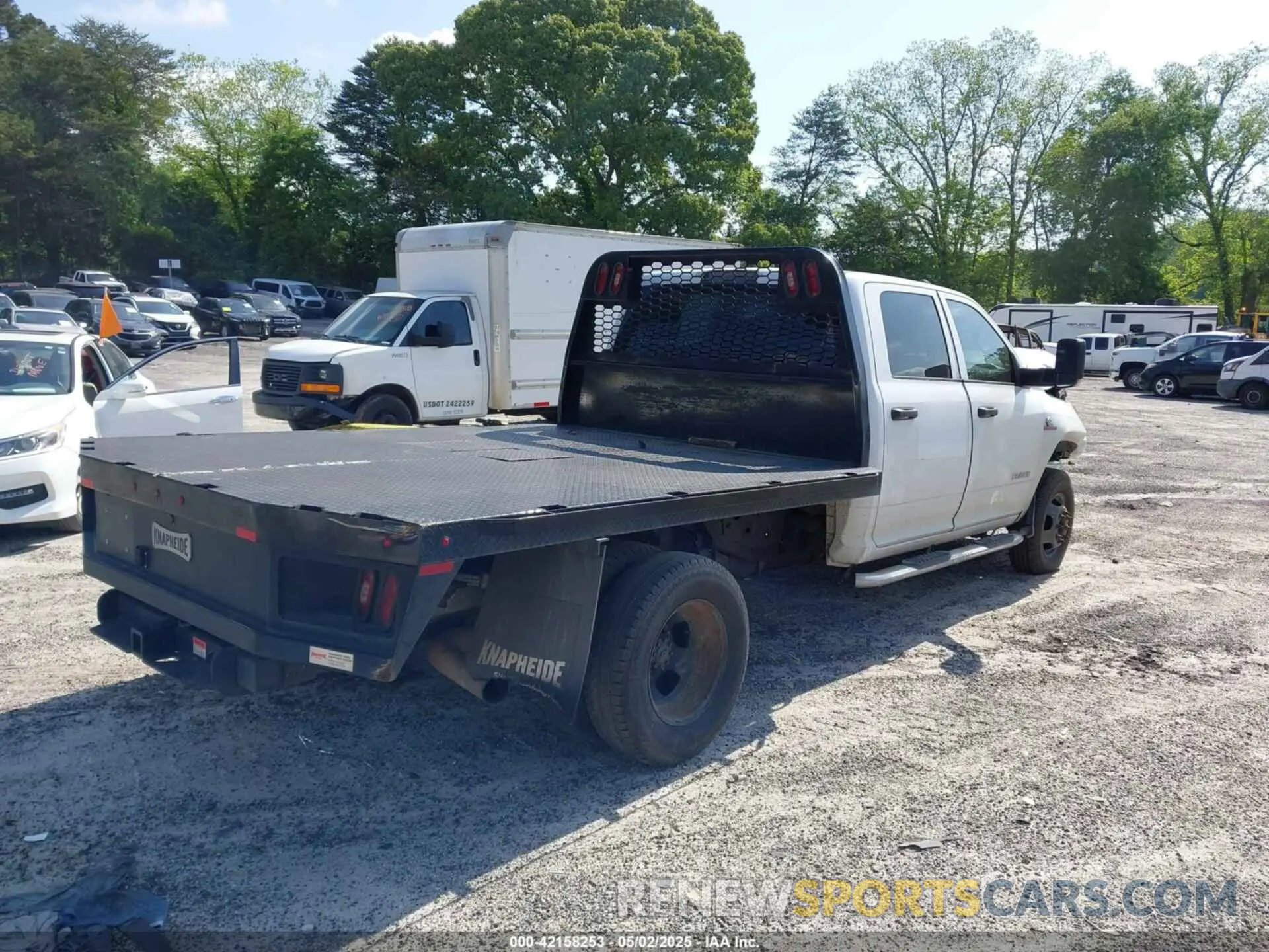 4 Photograph of a damaged car 3C7WRTCL4LG199810 RAM 3500 CHASSIS 2020