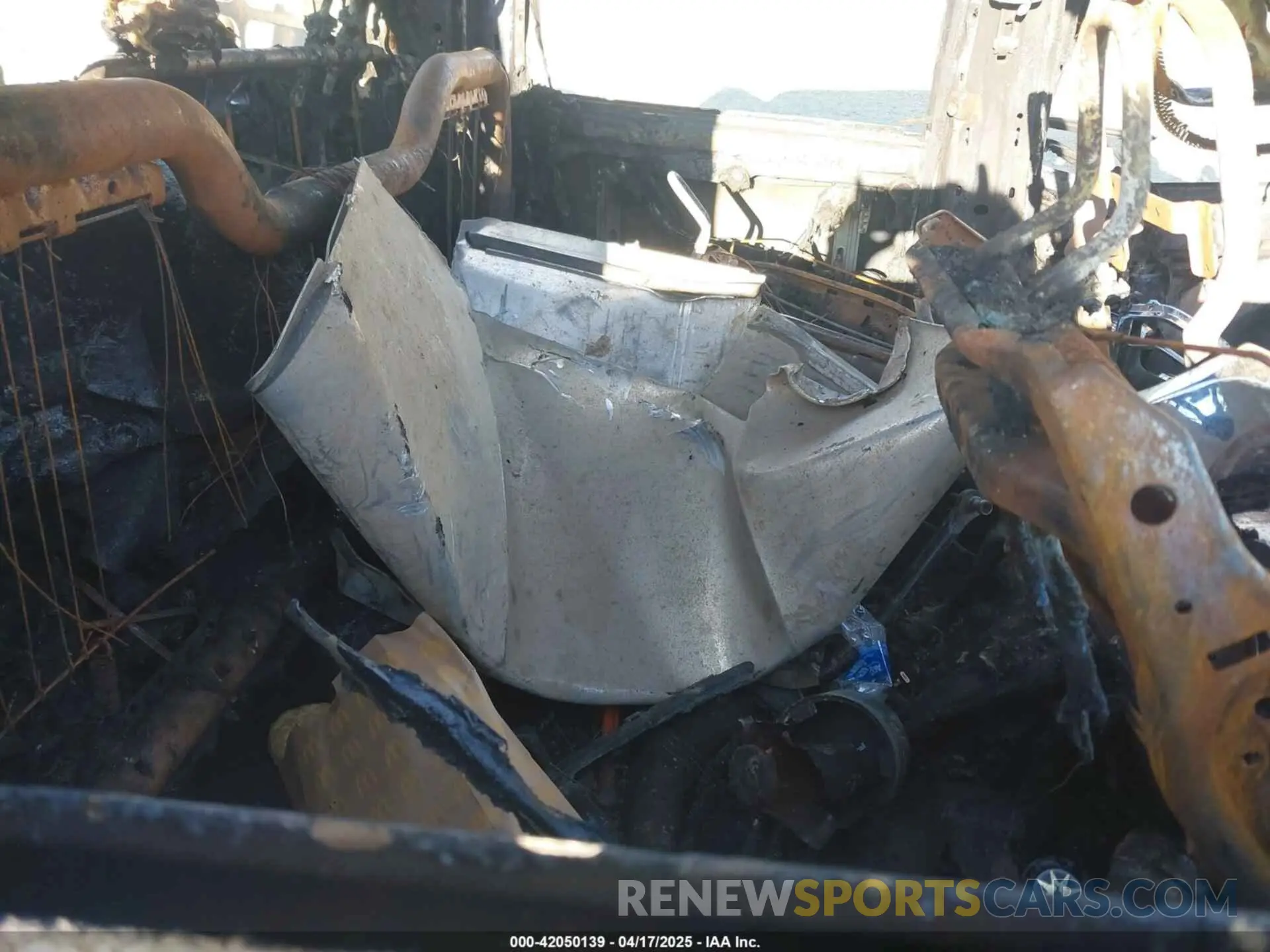8 Photograph of a damaged car 3C7WRTCL5LG307044 RAM 3500 CHASSIS 2020
