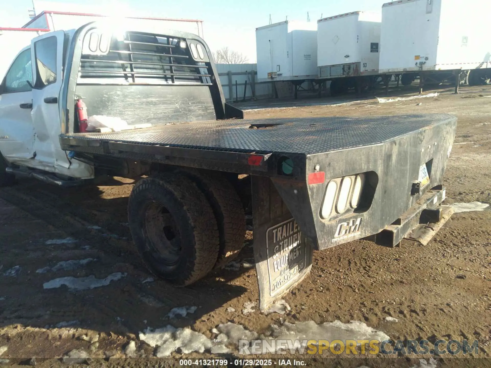 3 Photograph of a damaged car 3C7WRTCL9LG122687 RAM 3500 CHASSIS 2020