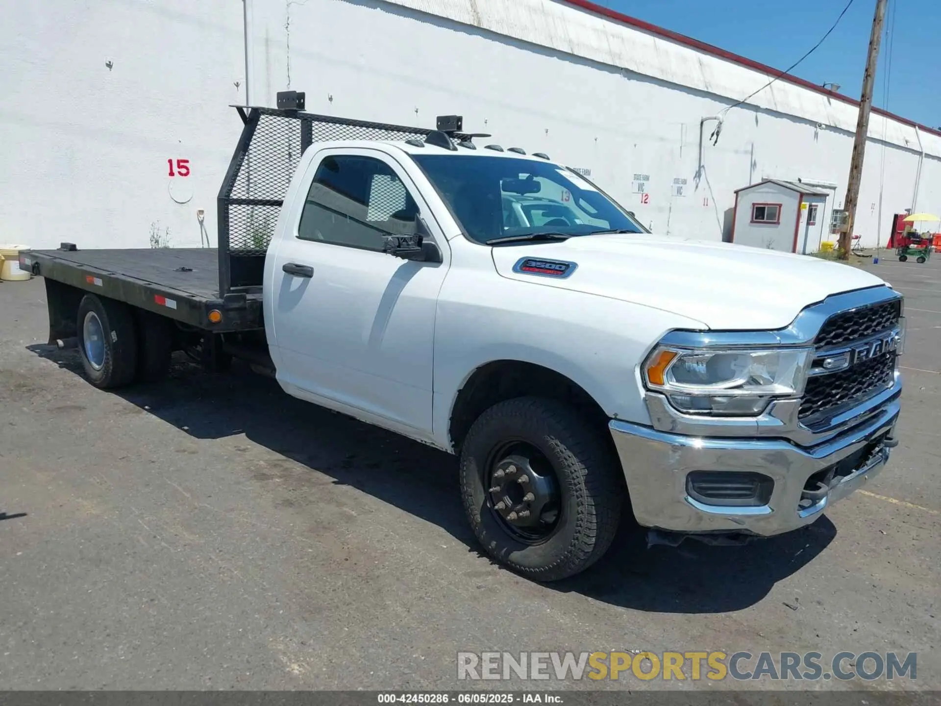 1 Photograph of a damaged car 3C7WRTBL4MG522126 RAM 3500 CHASSIS 2021
