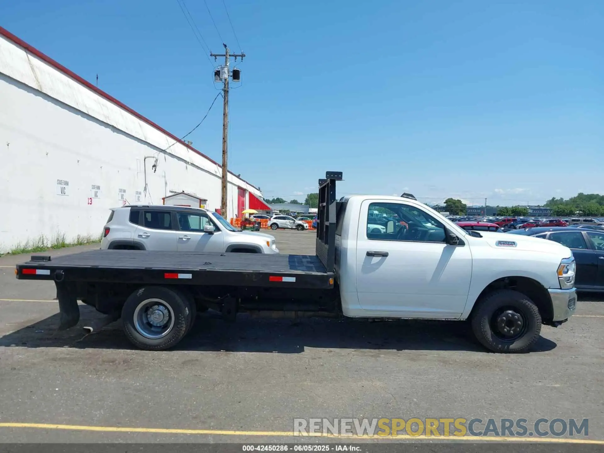 13 Photograph of a damaged car 3C7WRTBL4MG522126 RAM 3500 CHASSIS 2021