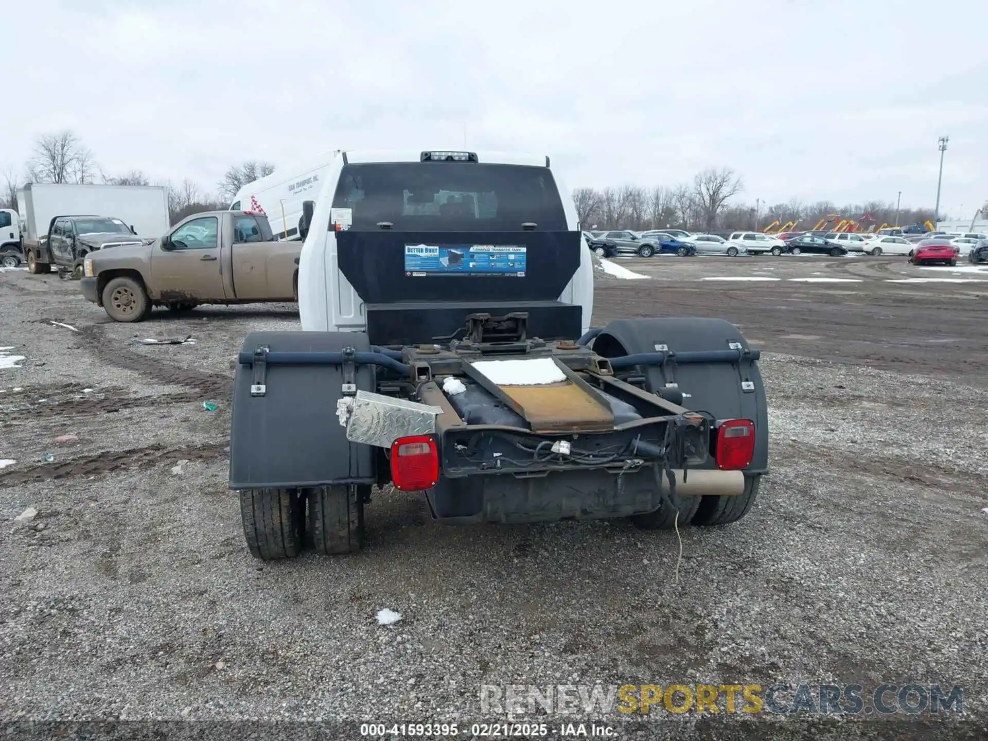 17 Photograph of a damaged car 3C7WRTCL2MG604001 RAM 3500 CHASSIS 2021