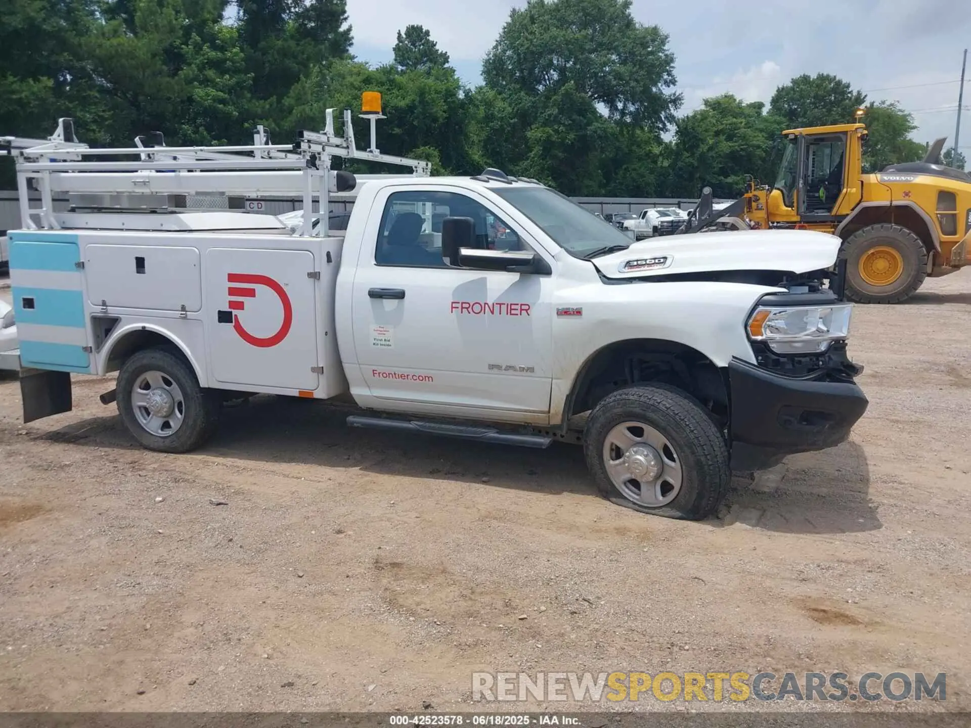 13 Photograph of a damaged car 3C7WRCAJ6NG296219 RAM 3500 CHASSIS 2022