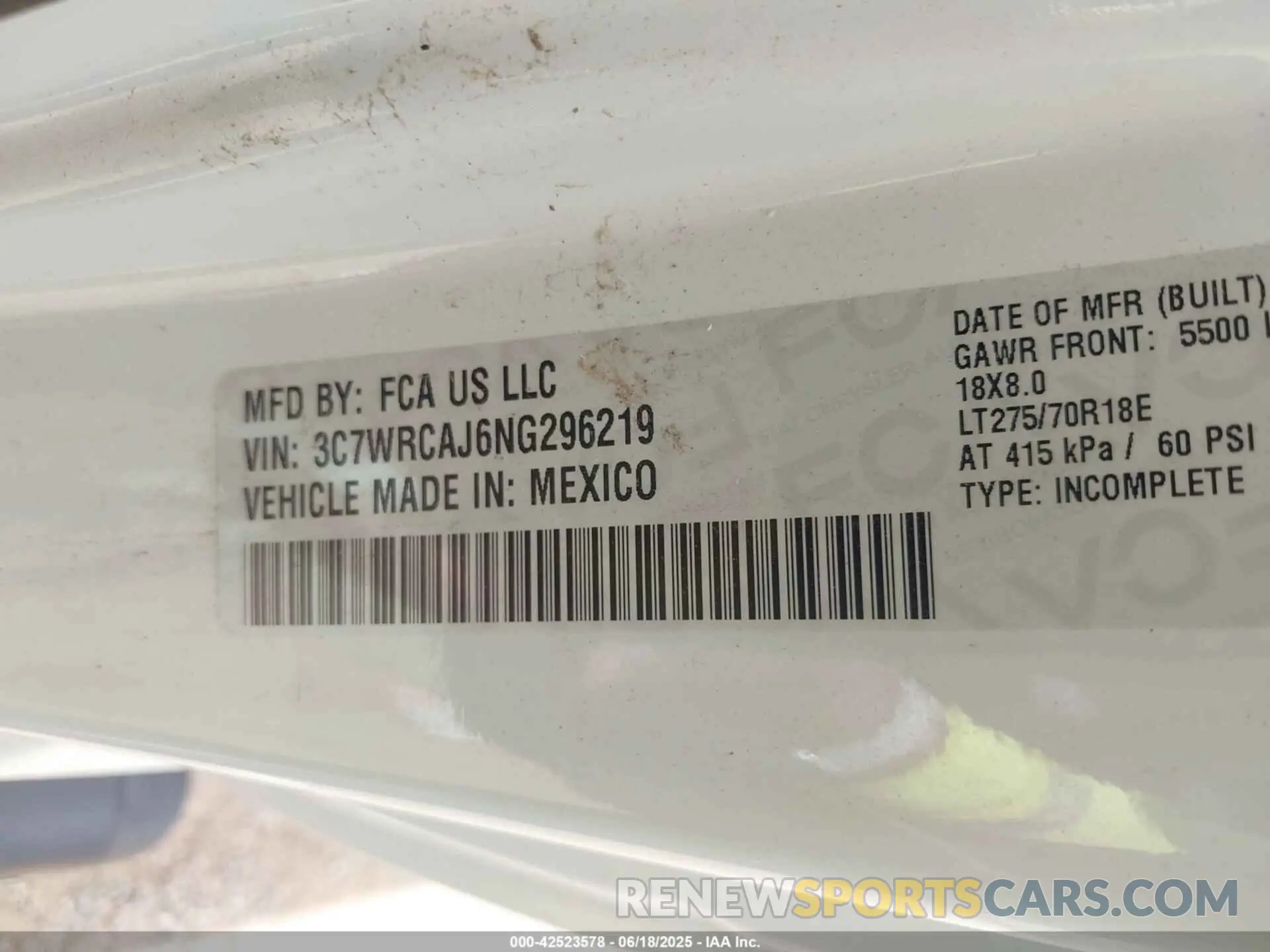 9 Photograph of a damaged car 3C7WRCAJ6NG296219 RAM 3500 CHASSIS 2022