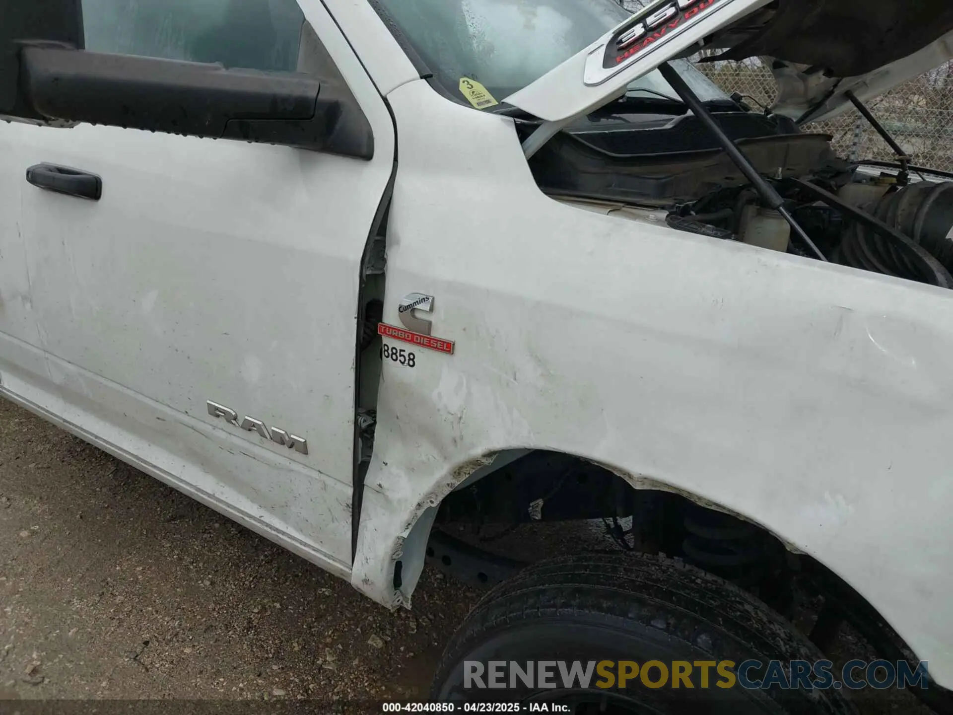 11 Photograph of a damaged car 3C7WRSCL2NG238858 RAM 3500 CHASSIS 2022
