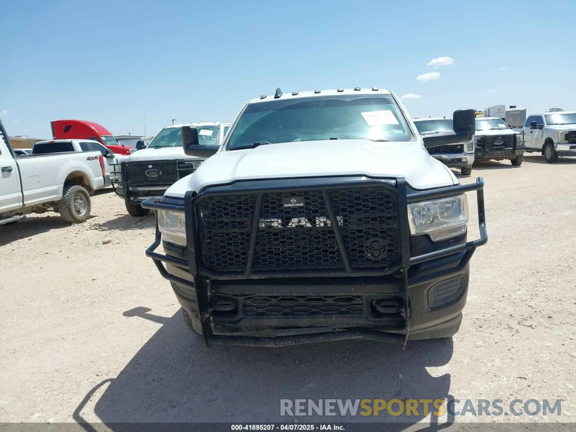 12 Photograph of a damaged car 3C7WRTCJ3NG341971 RAM 3500 CHASSIS 2022