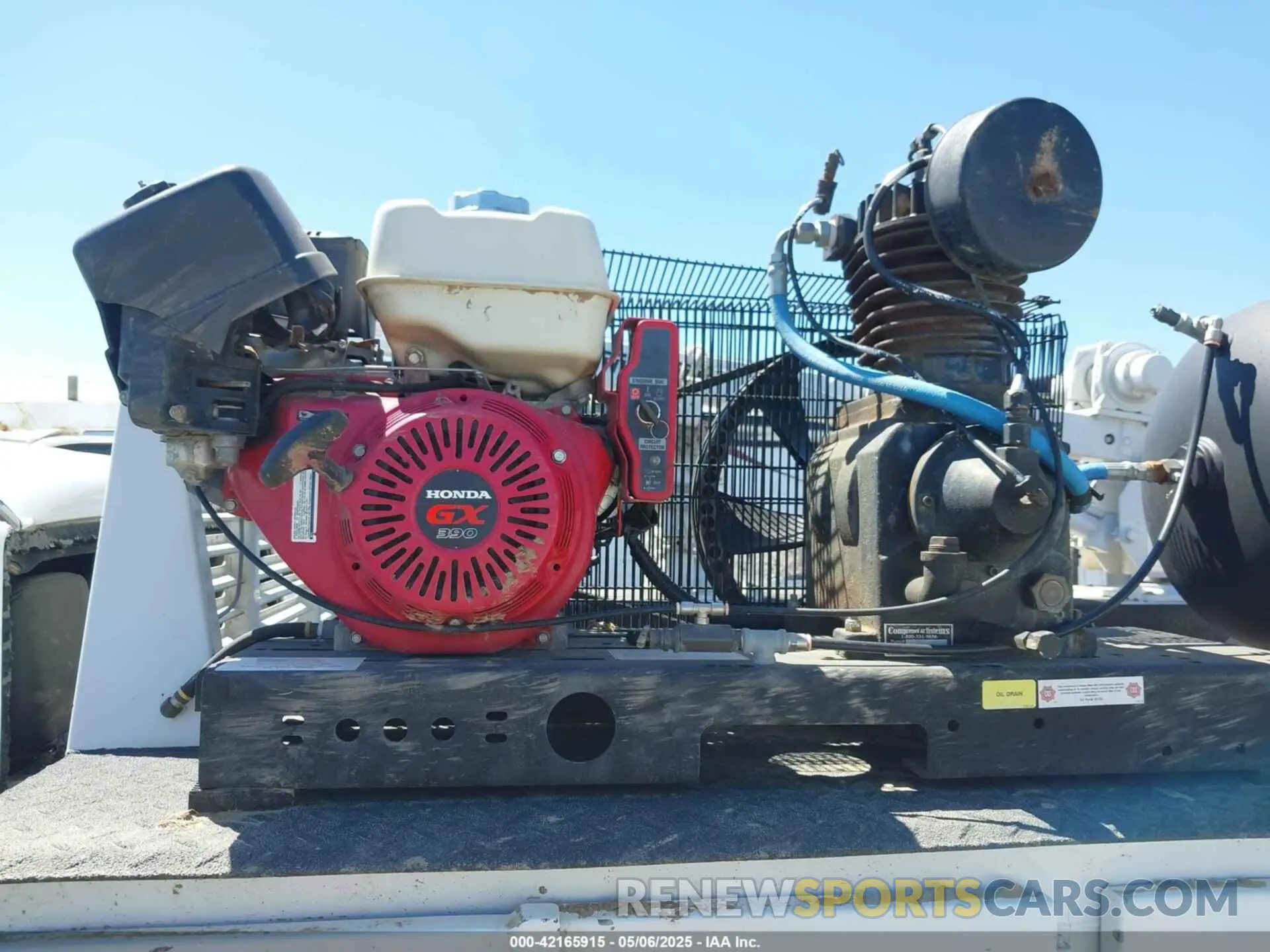 11 Photograph of a damaged car 3C7WRTCL2NG270246 RAM 3500 CHASSIS 2022