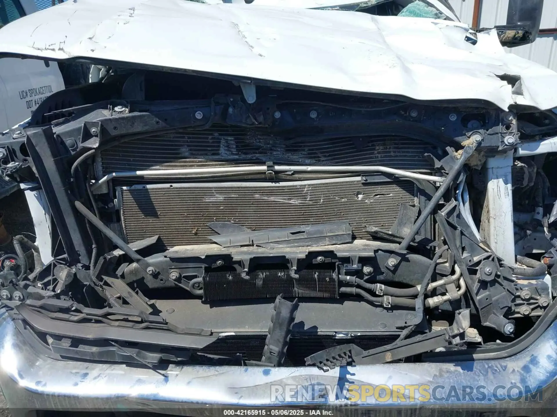 17 Photograph of a damaged car 3C7WRTCL2NG270246 RAM 3500 CHASSIS 2022