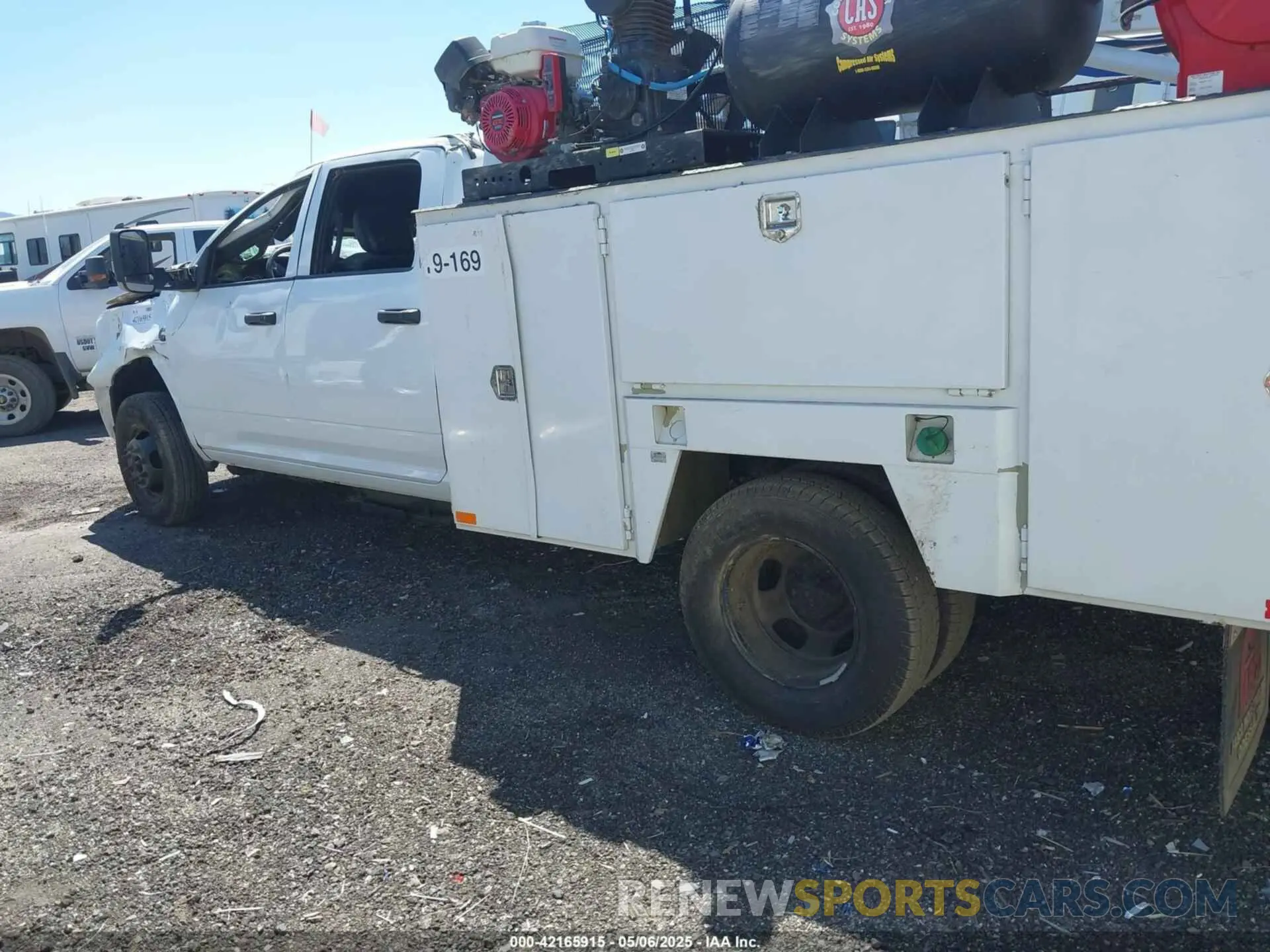 3 Photograph of a damaged car 3C7WRTCL2NG270246 RAM 3500 CHASSIS 2022