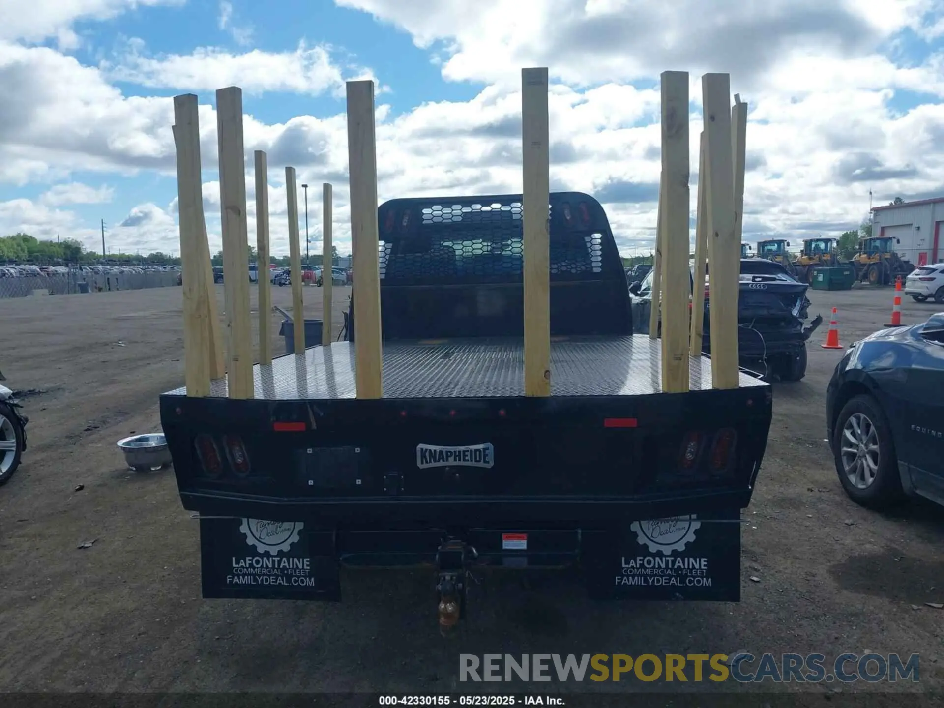 15 Photograph of a damaged car 3C7WRTCL5NG279975 RAM 3500 CHASSIS 2022