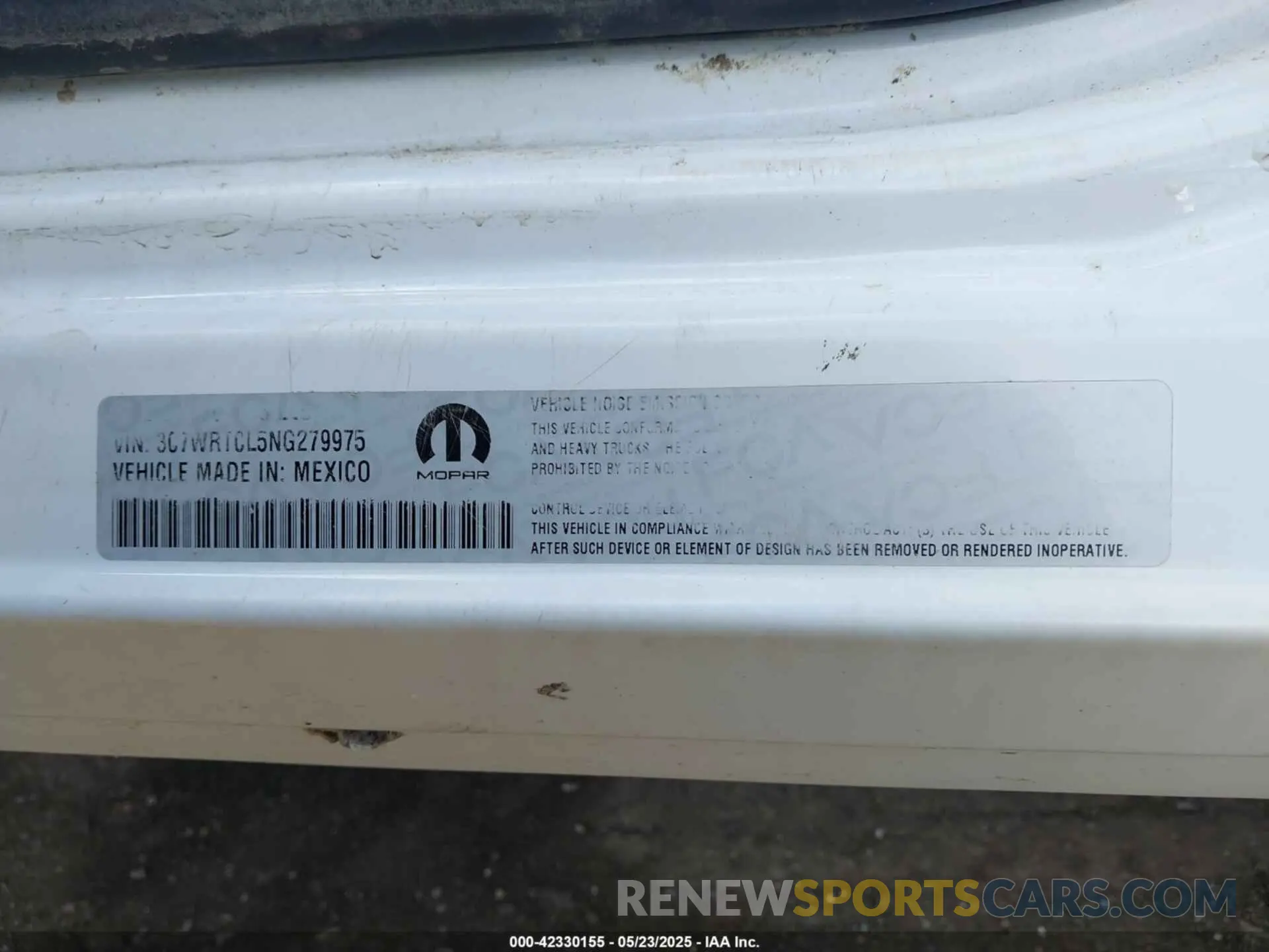 9 Photograph of a damaged car 3C7WRTCL5NG279975 RAM 3500 CHASSIS 2022
