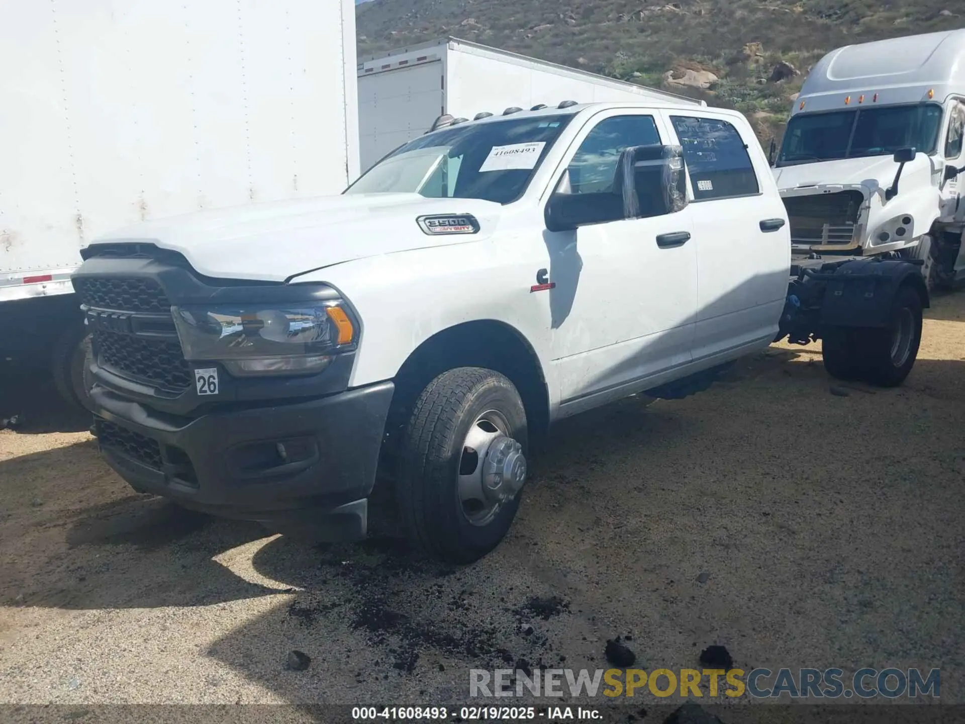 2 Photograph of a damaged car 3C7WRTCL3PG650666 RAM 3500 CHASSIS 2023