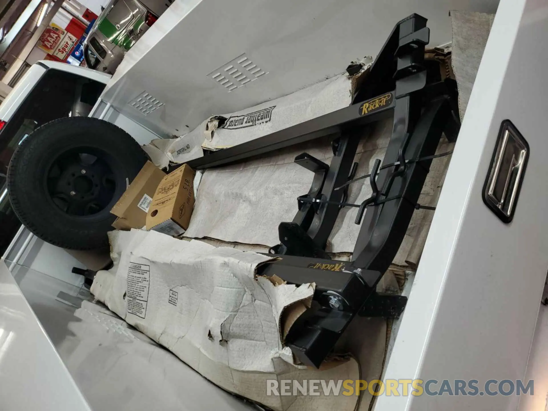 21 Photograph of a damaged car 3C7WR9CL2RG274354 RAM 3500 CHASSIS 2024
