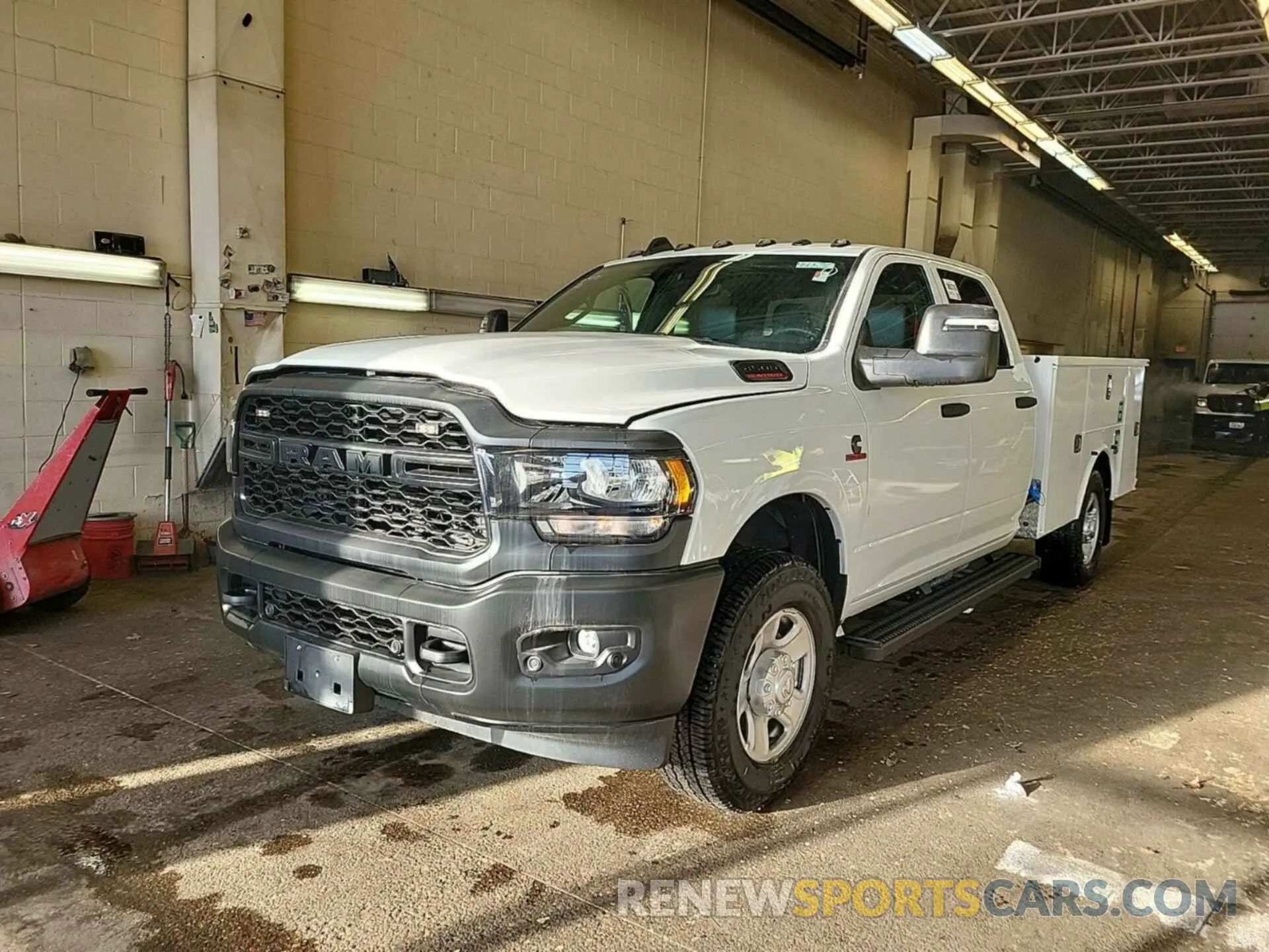 7 Photograph of a damaged car 3C7WR9CL7RG261597 RAM 3500 CHASSIS 2024