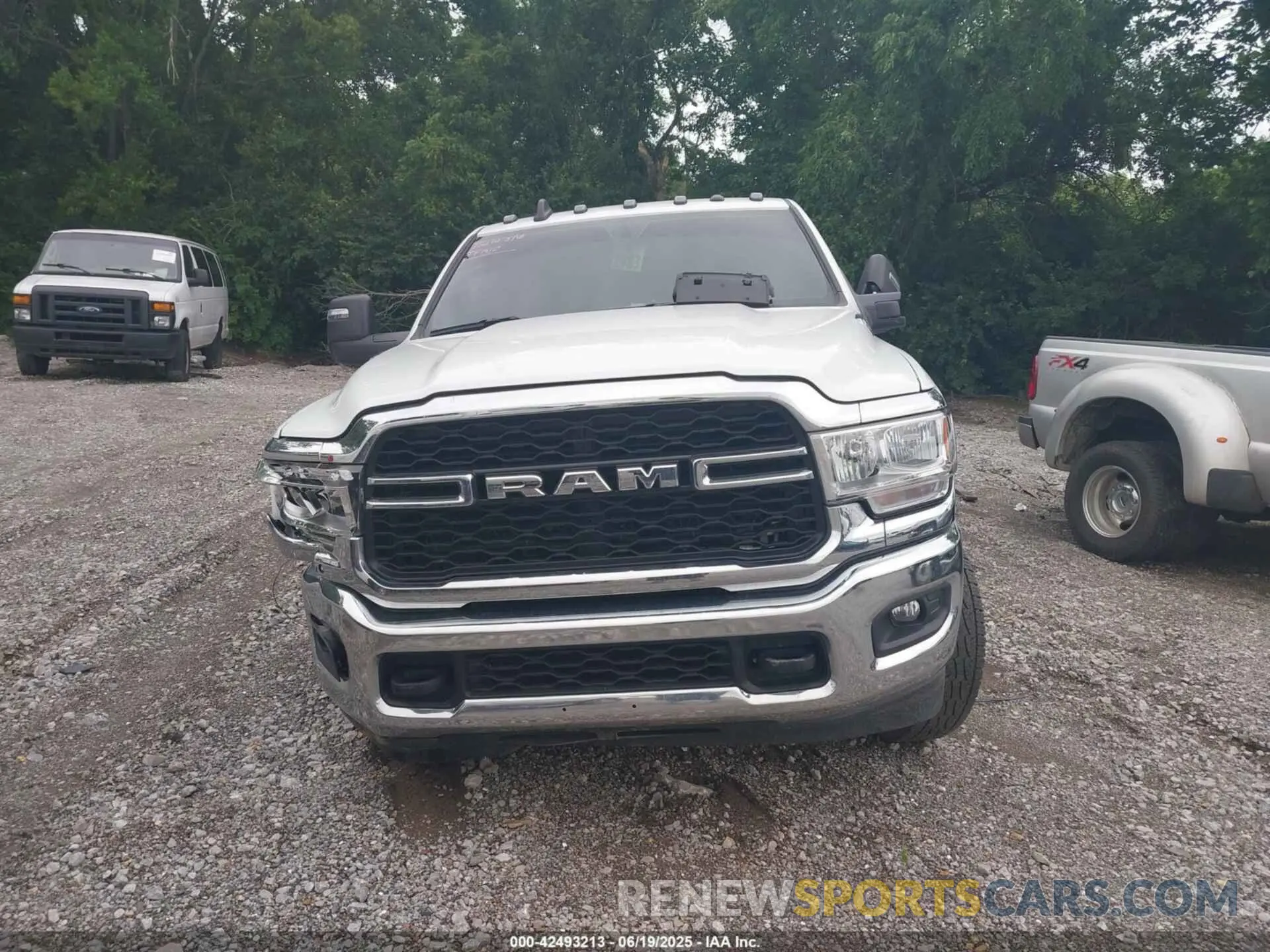 12 Photograph of a damaged car 3C7WRTCL0RG232374 RAM 3500 CHASSIS 2024