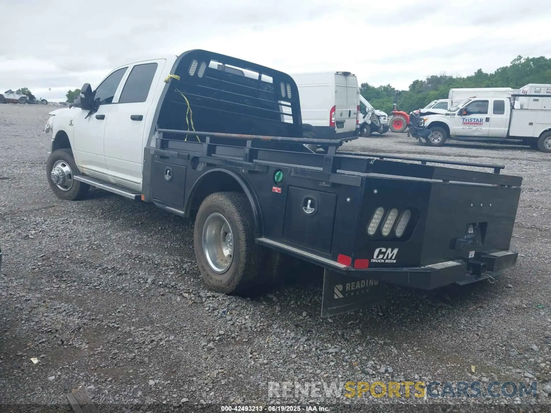 3 Photograph of a damaged car 3C7WRTCL0RG232374 RAM 3500 CHASSIS 2024