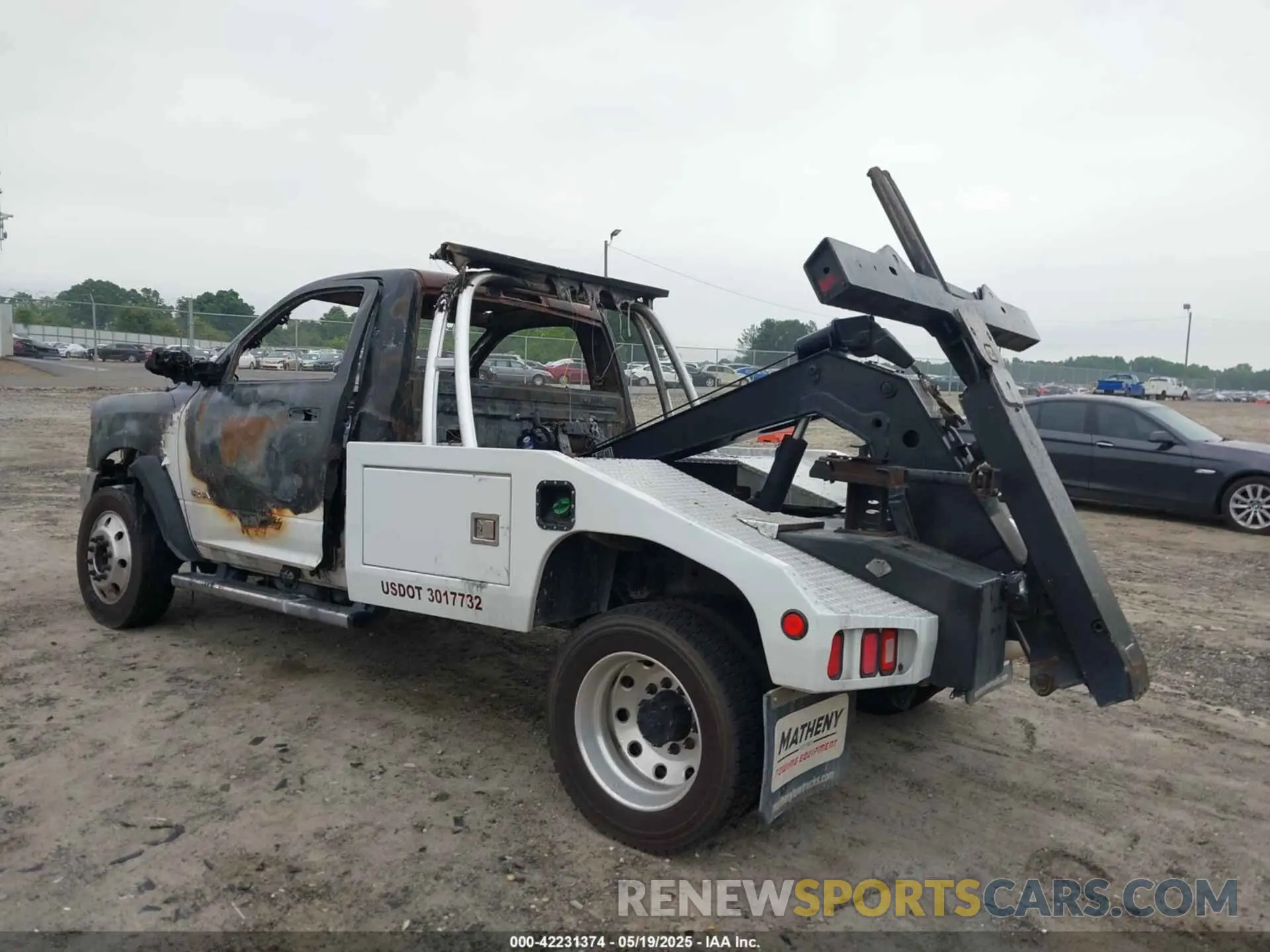 3 Photograph of a damaged car 3C7WRKAL5KG627850 RAM 4500 CHASSIS 2019