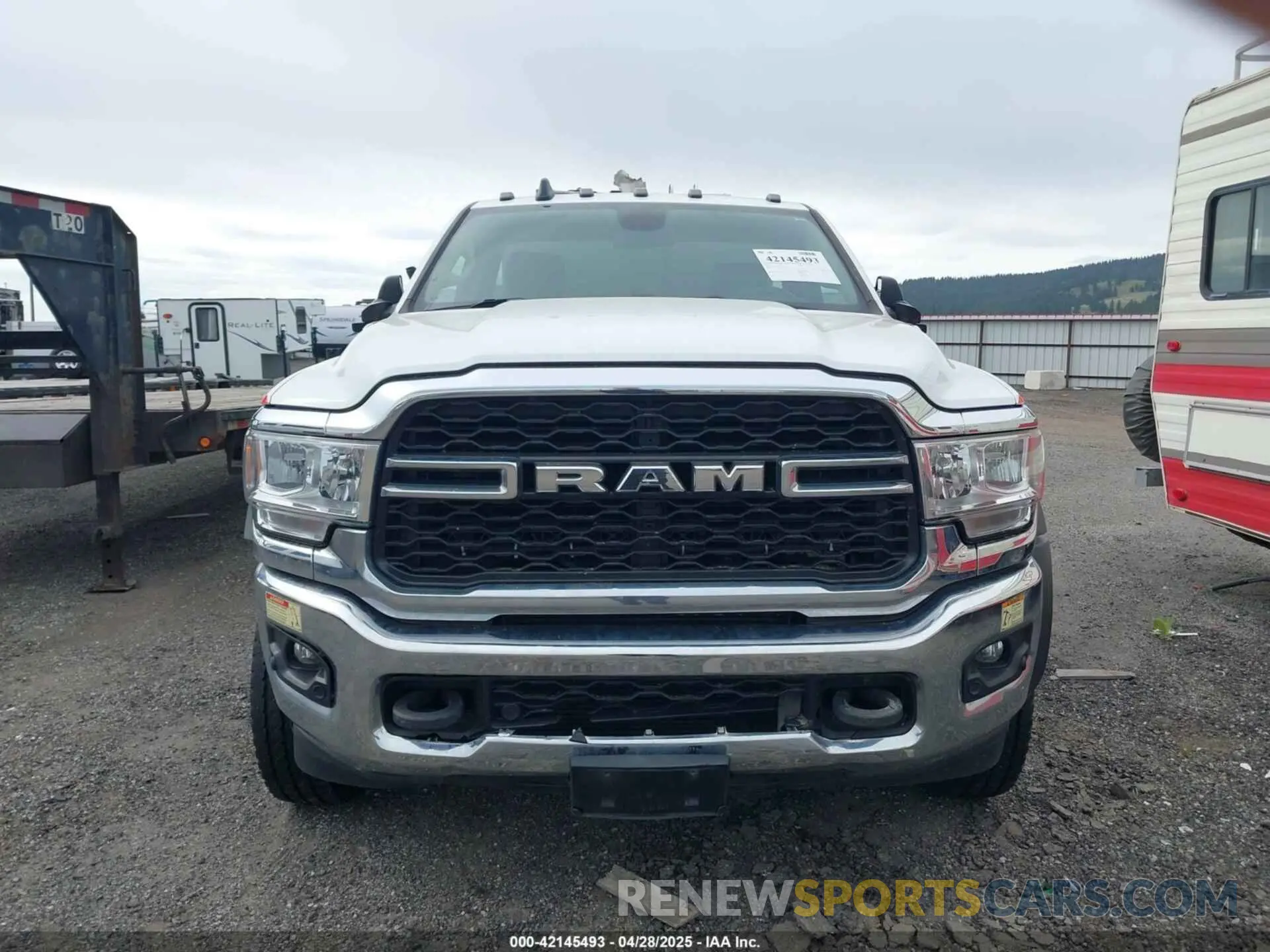 15 Photograph of a damaged car 3C7WRLAL0KG522137 RAM 4500 CHASSIS 2019