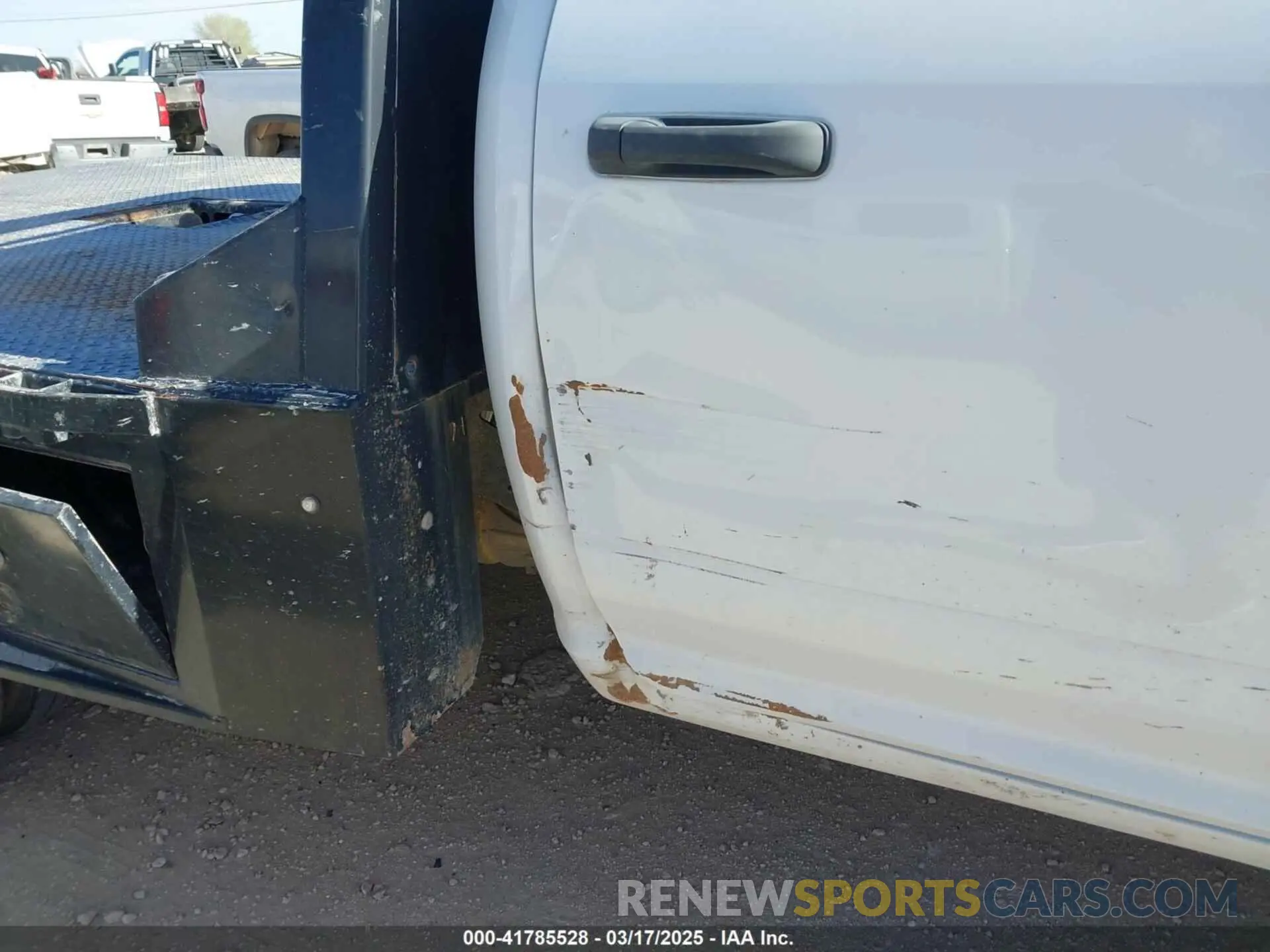11 Photograph of a damaged car 3C7WRLEL4MG535874 RAM 4500 CHASSIS 2021