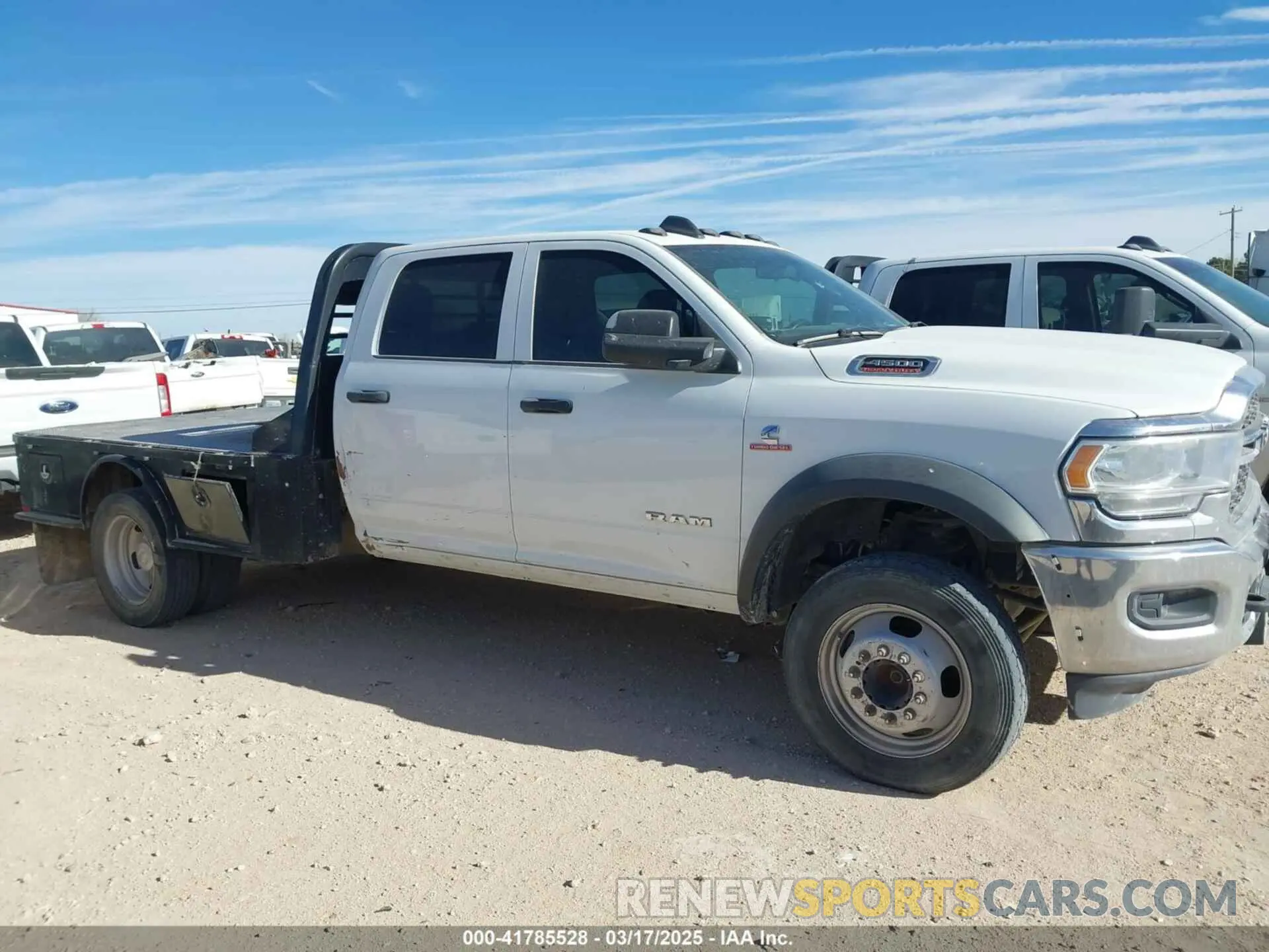 13 Photograph of a damaged car 3C7WRLEL4MG535874 RAM 4500 CHASSIS 2021