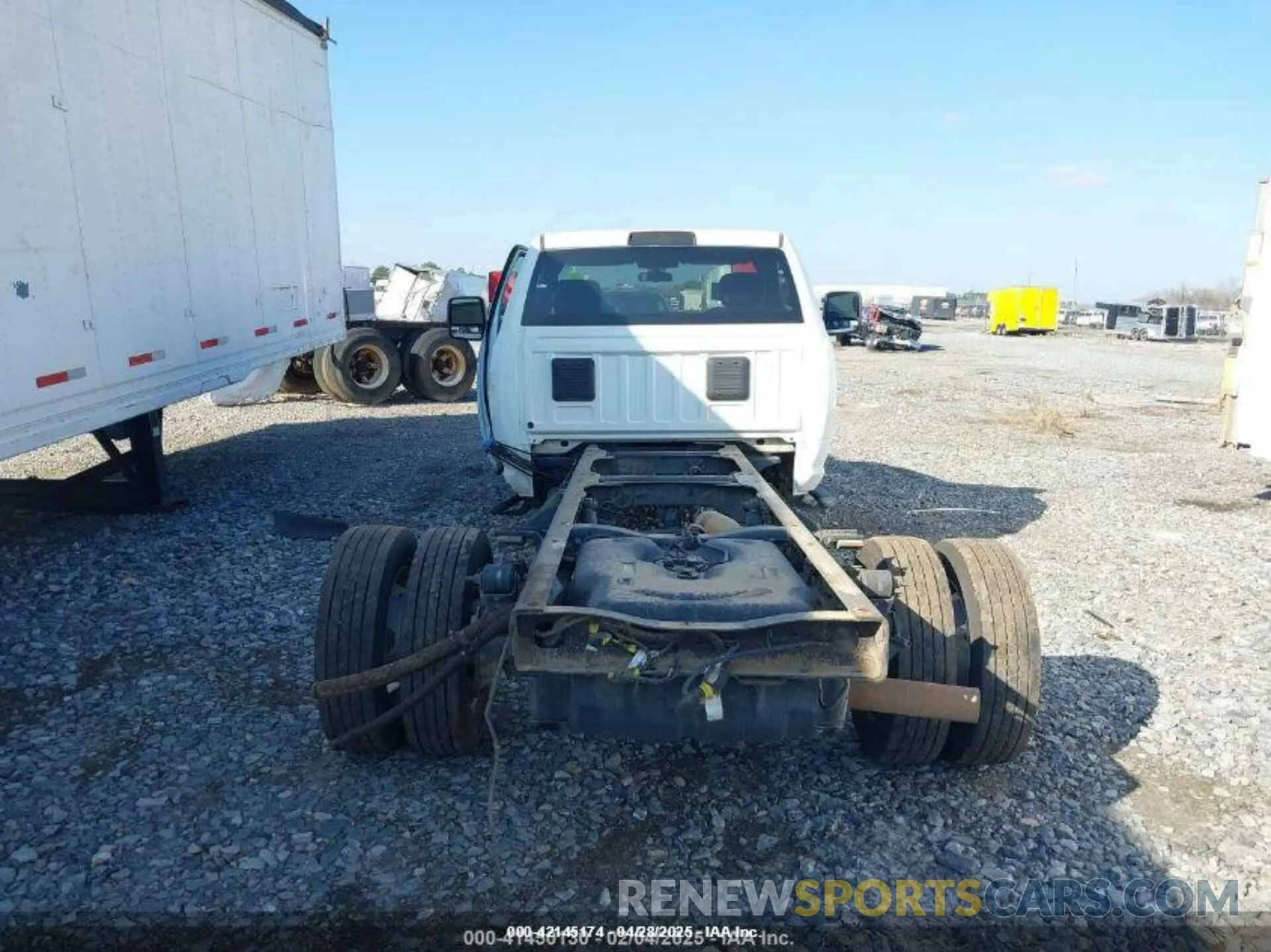 8 Photograph of a damaged car 3C7WRKBL4RG174815 RAM 4500 CHASSIS 2024