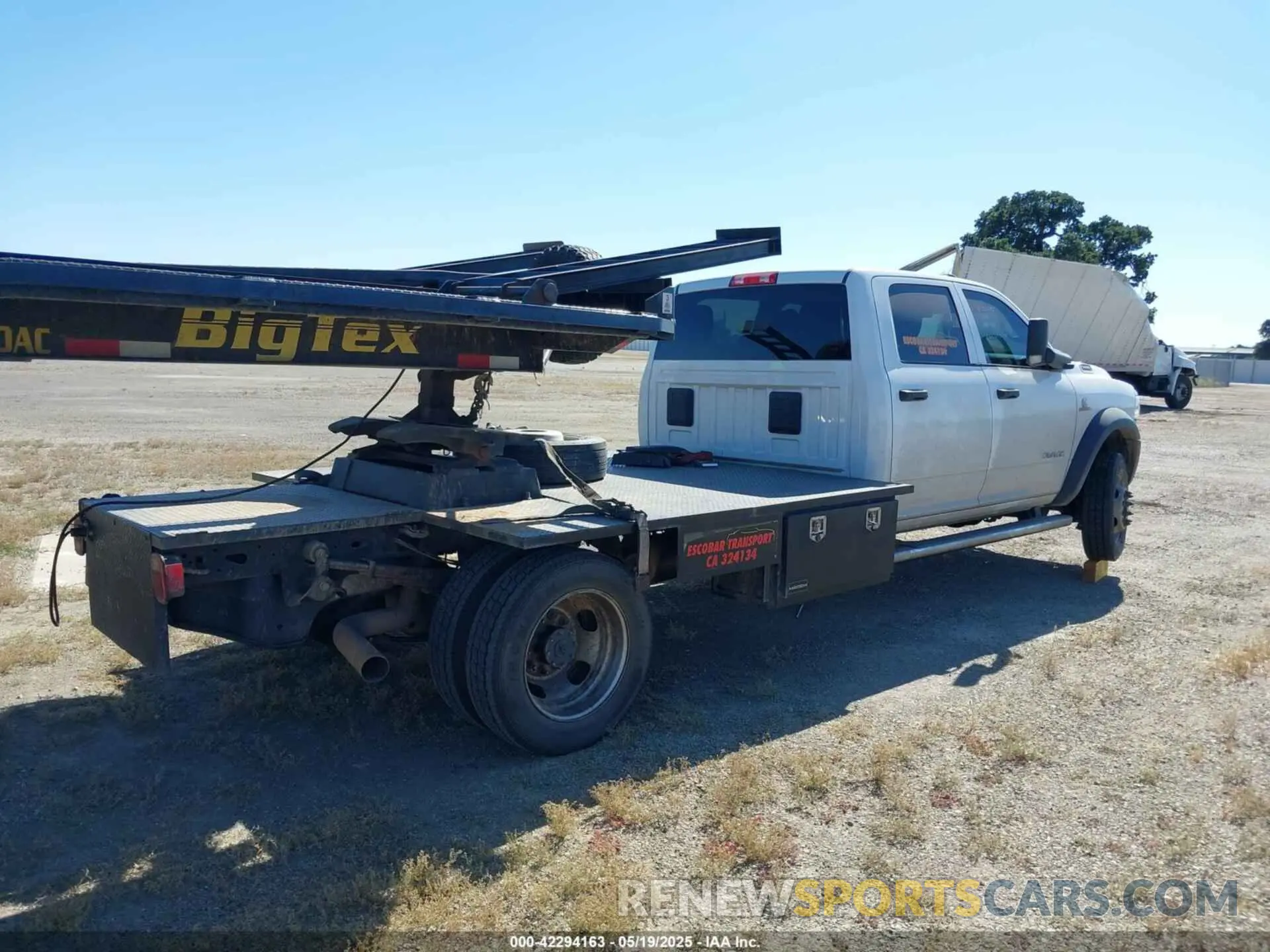 4 Photograph of a damaged car 3C7WRMFL7LG263680 RAM 5500 CHASSIS 2020