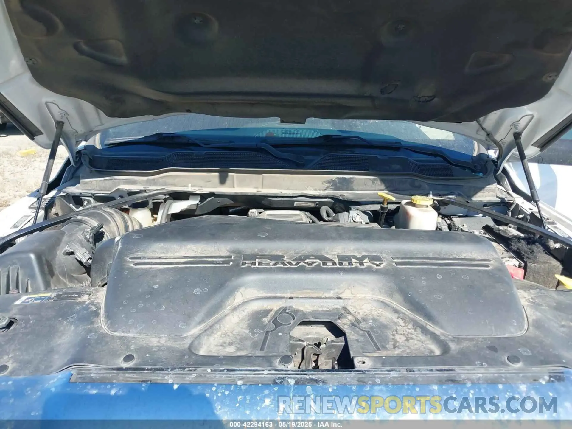 9 Photograph of a damaged car 3C7WRMFL7LG263680 RAM 5500 CHASSIS 2020