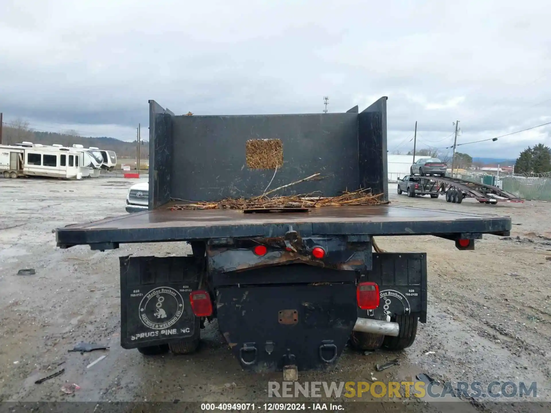 8 Photograph of a damaged car 3C7WRNEL7LG253402 RAM 5500 CHASSIS 2020